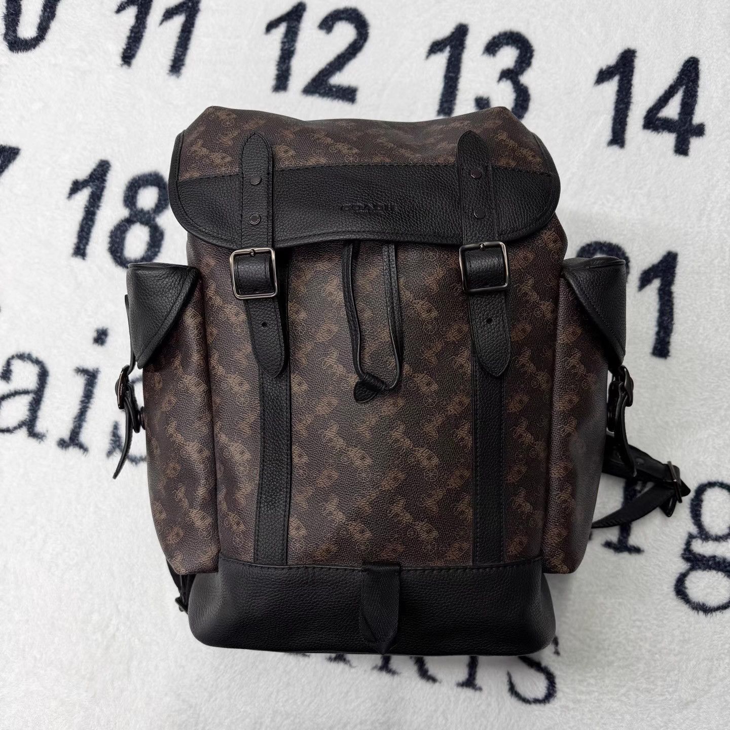 Coach Coach Signature Canvas Backpack Q10 Size ONE SIZE - 1 Thumbnail