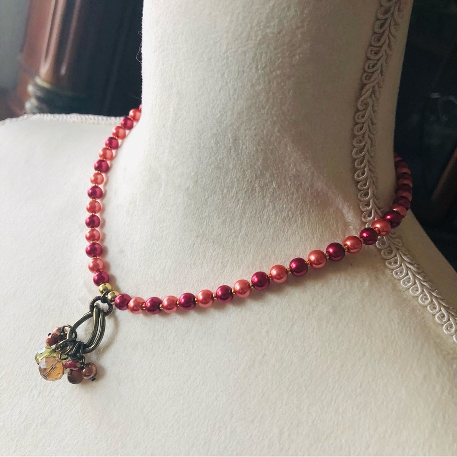 Handmade Handcrafted repurpose beaded cluster pendant Pearl necklace Size ONE SIZE - 4 Thumbnail