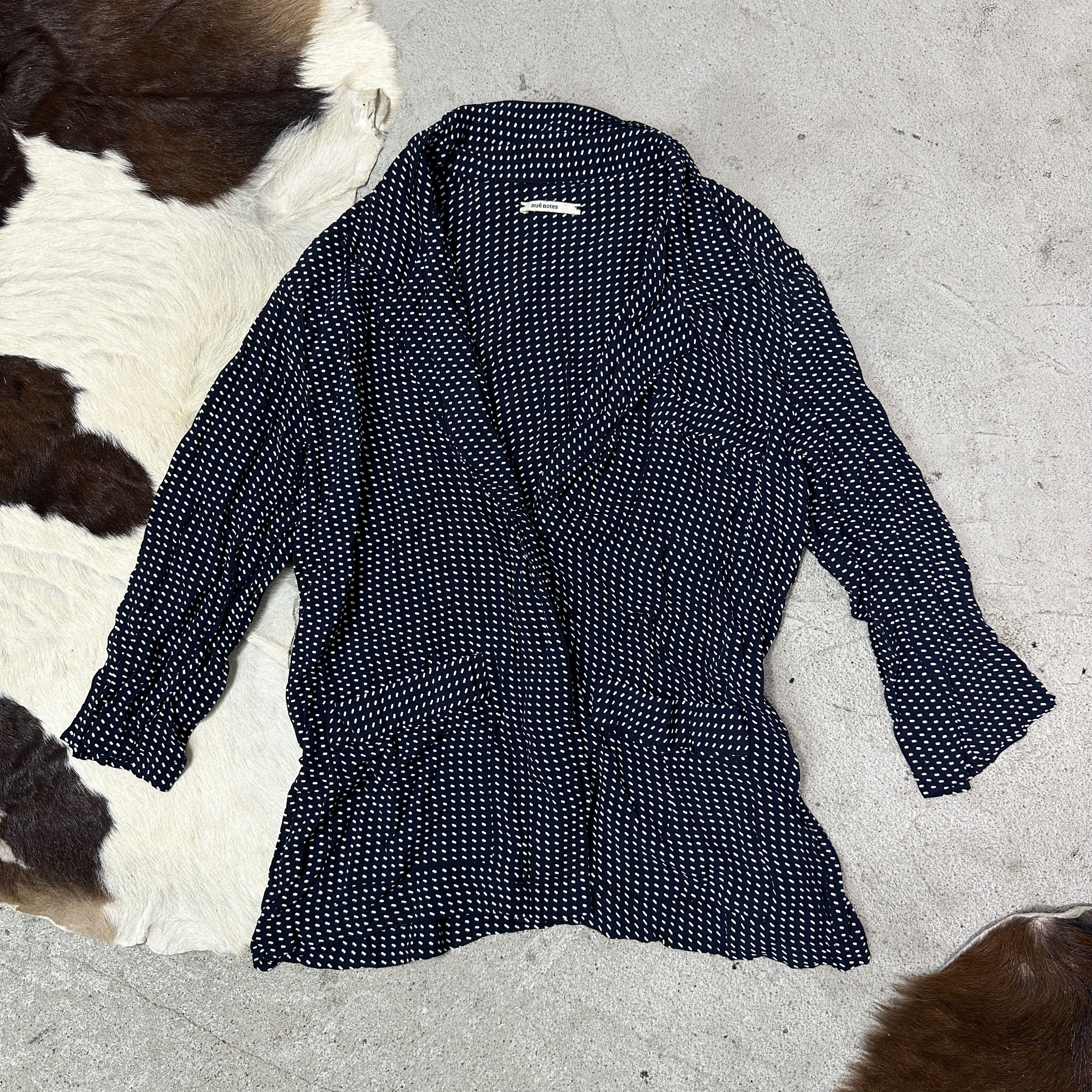 Vintage Vintage Avant Garde Viscose Elegant Nue Notes Shirt 00s Size L / US 10 / IT 46 - 2 Thumbnail