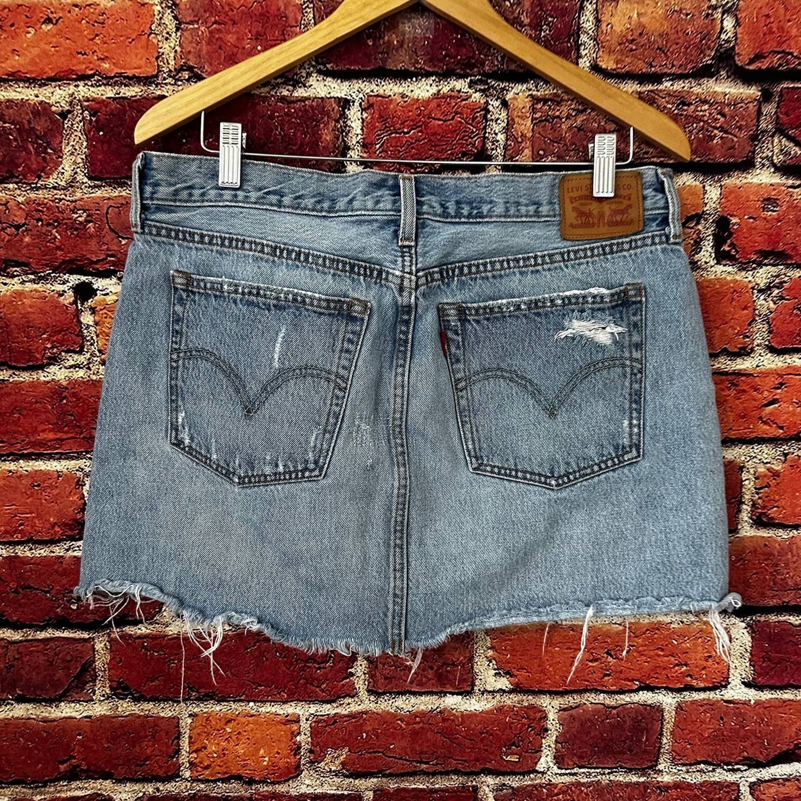 Levi's Levi’s Skirt size 32 Size 32" / US 10 / IT 46 - 2 Thumbnail