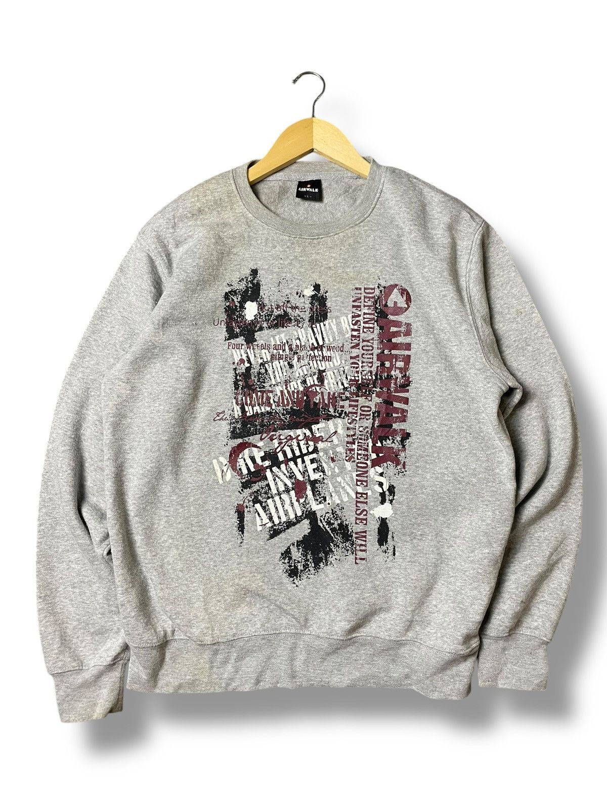 Vintage AIRWALK Graphic Crewneck Sweatshirt (98)