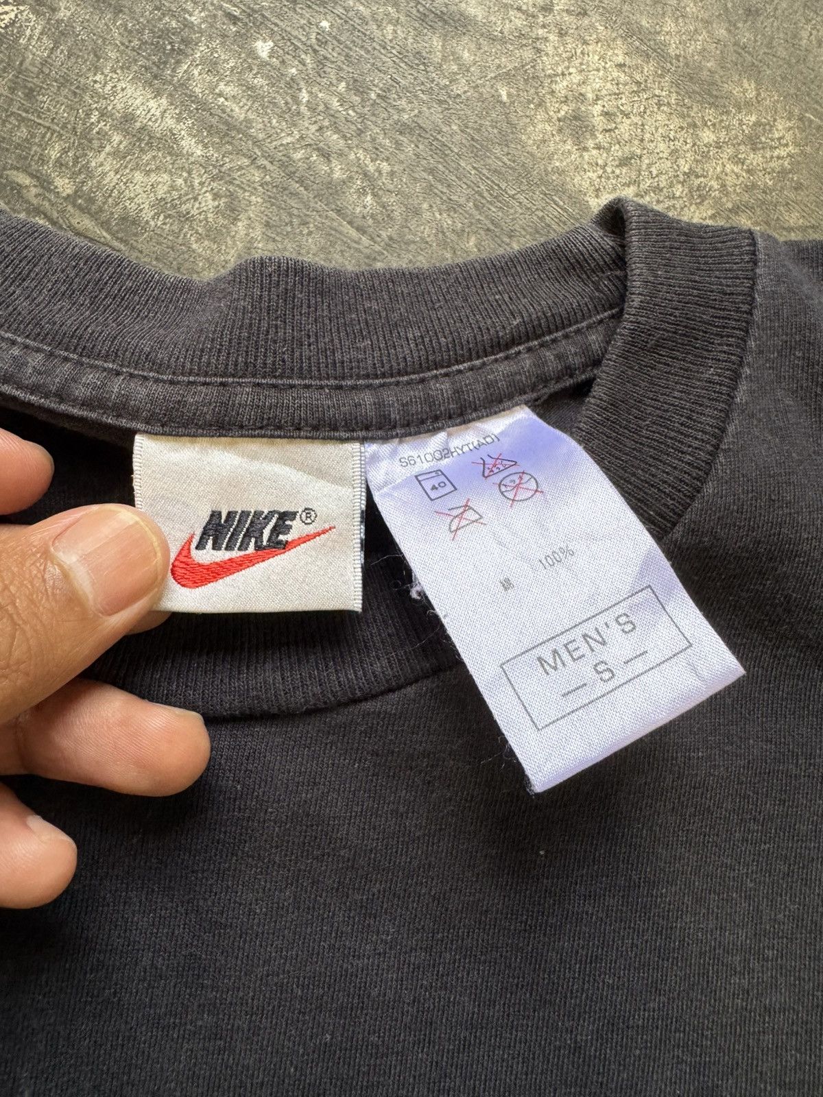 Nike VINTAGE 90’S NIKE BULL EYES Size US M / EU 48-50 / 2 - 5 Thumbnail