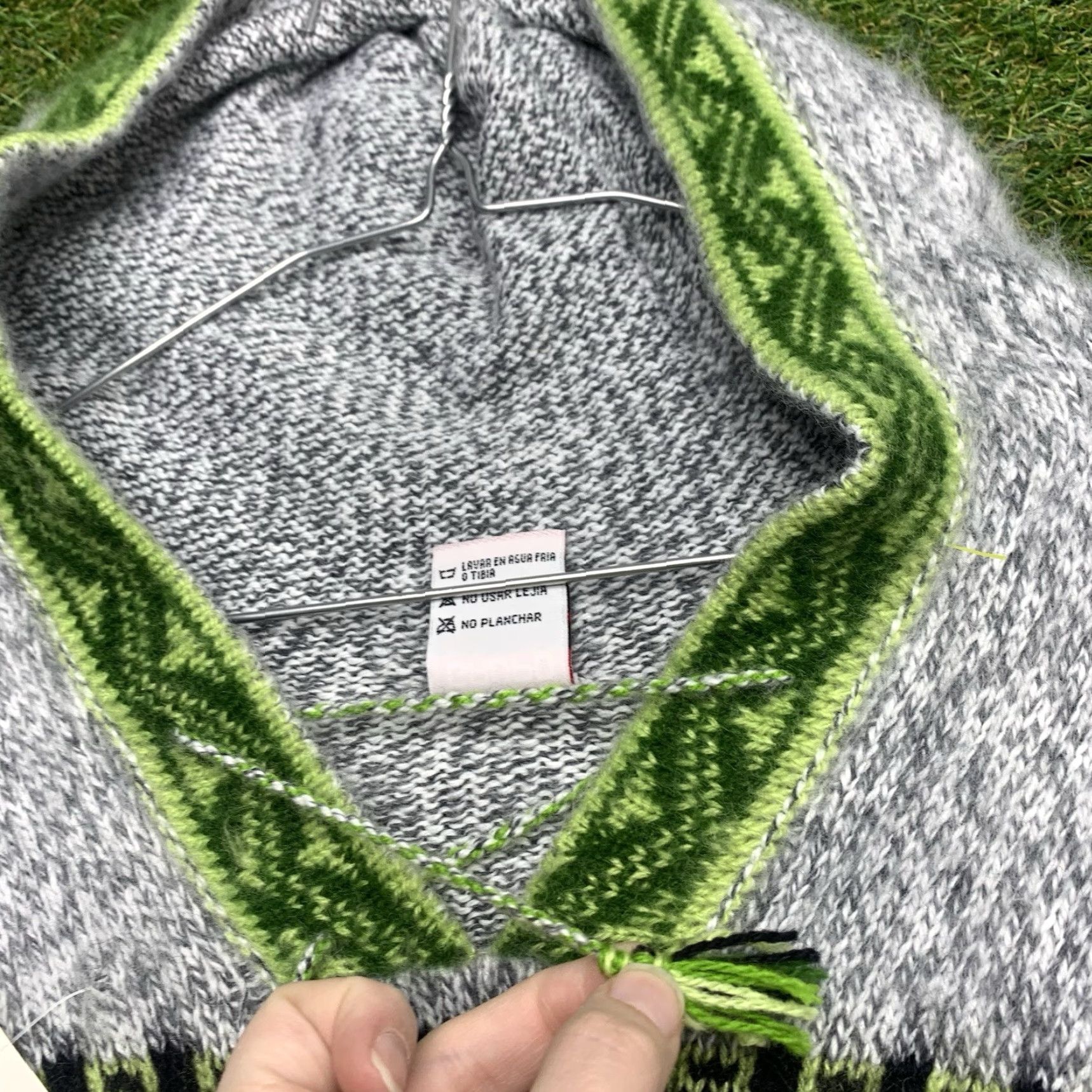 Vintage VINTAGE Alpaca Wool Sweater Womens Small Hooded Pullover Green Gey Sweatshirt Aztec AOP Size S / US 4 / IT 40 - 7 Thumbnail