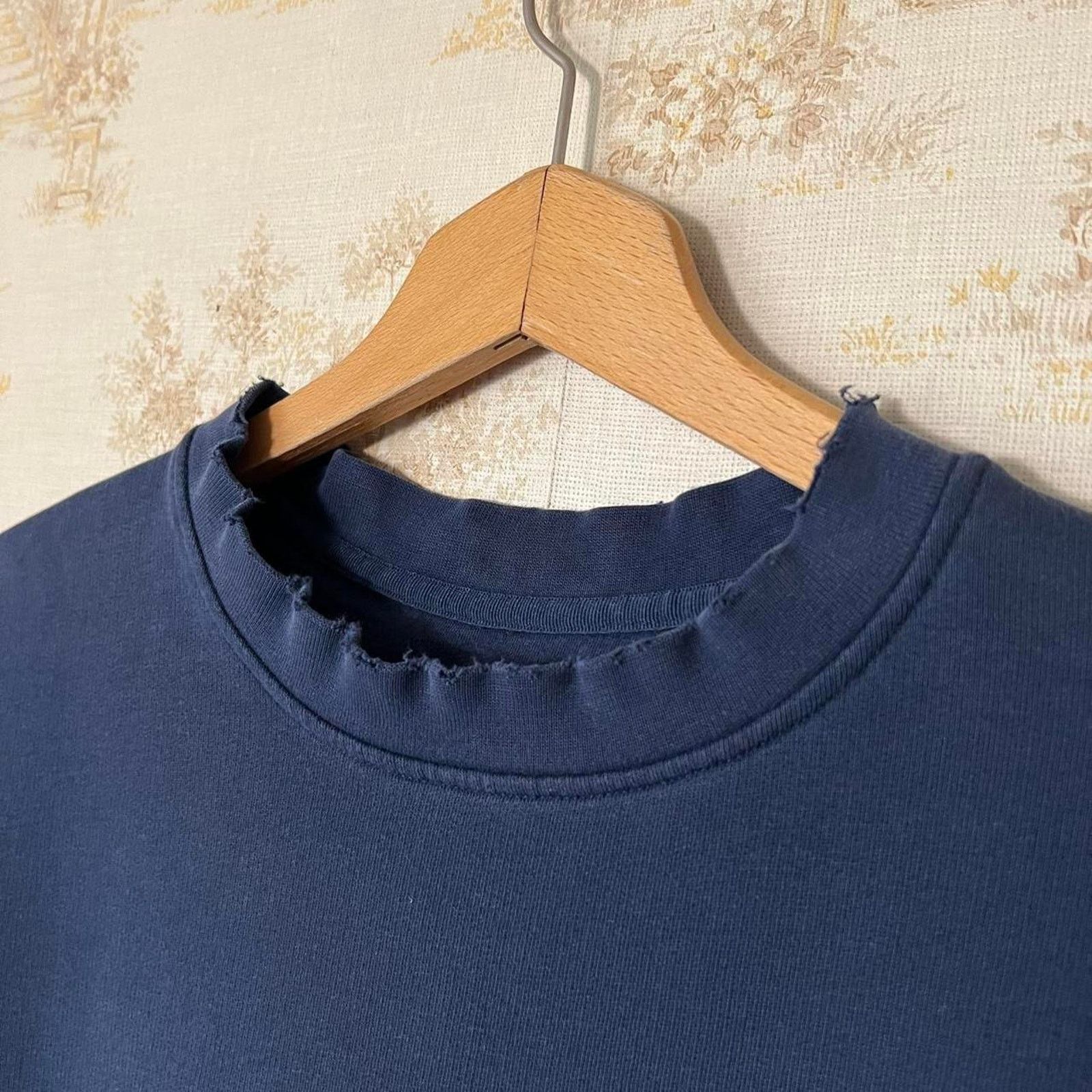 Nike 00s Y2K Nike Mini Swoosh Sweatshirt | Thrashed Navy | L Size US L / EU 52-54 / 3 - 3 Thumbnail