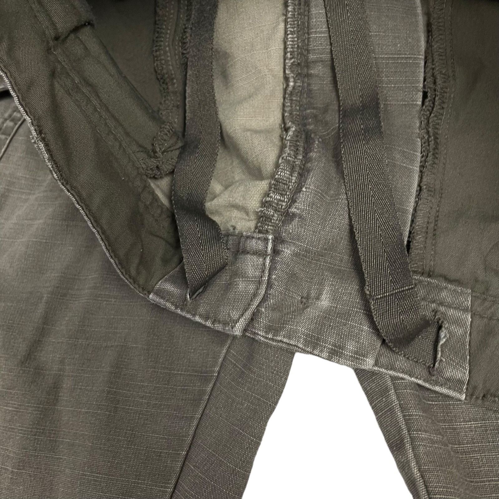 Nike × Vintage Vintage Nike Men's Olive Green High-Rise Cargo Shorts Small Size US 32 / EU 48 - 7 Thumbnail
