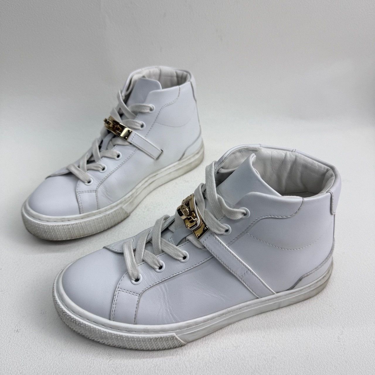 Hermes Hermes Casual White Hitop Sneakers us_6 Women Size US 6 / IT 36 - 1 Thumbnail