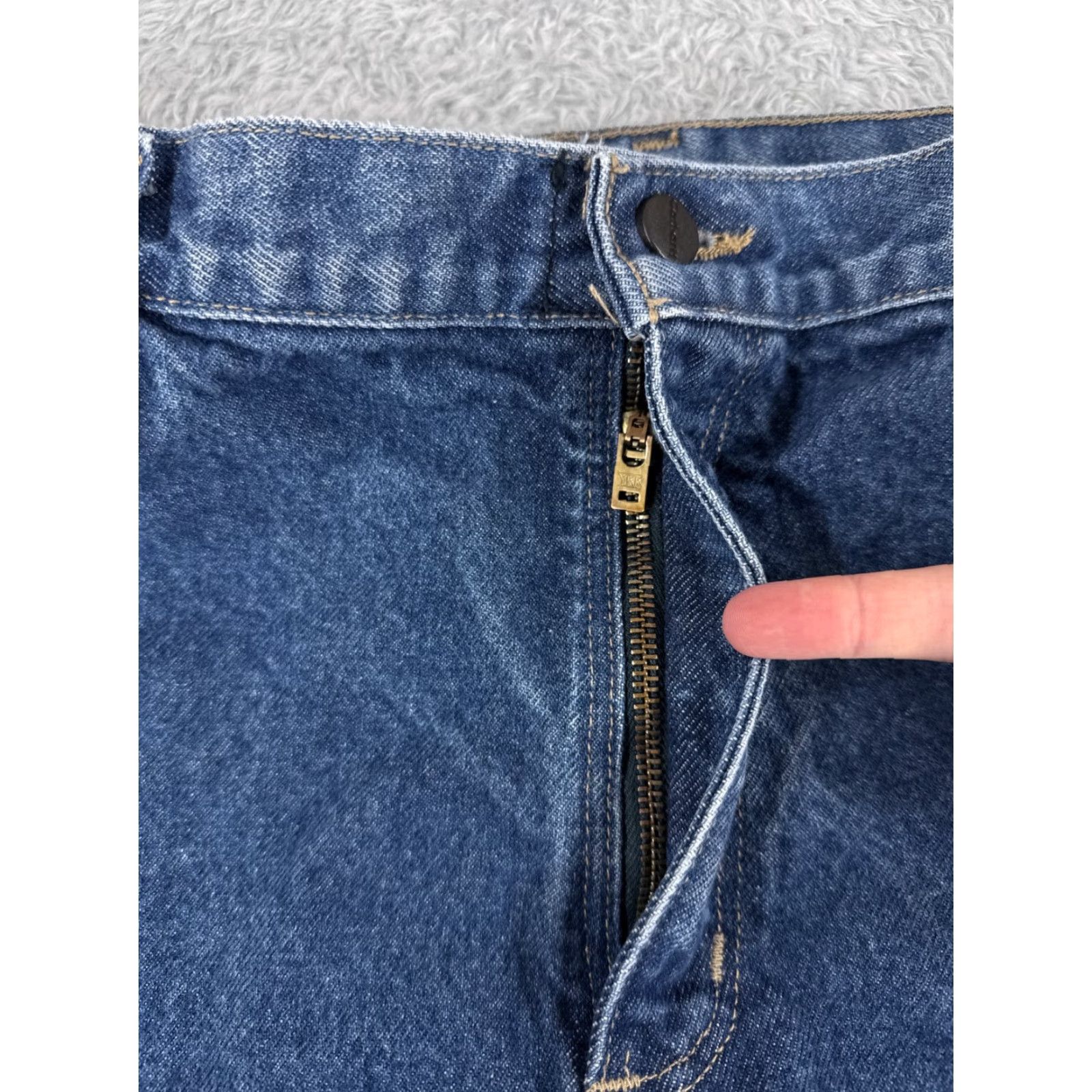 Carhartt VINTAGE Carhartt Jeans Mens 40 Blue Denim Flame-Resistant FR FRB004 NFPA 2113 Workwear Jeans Blue Mens 40 Carhartt FRB004 NFPA 2113 Size US 40 / EU 56 - 5 Thumbnail