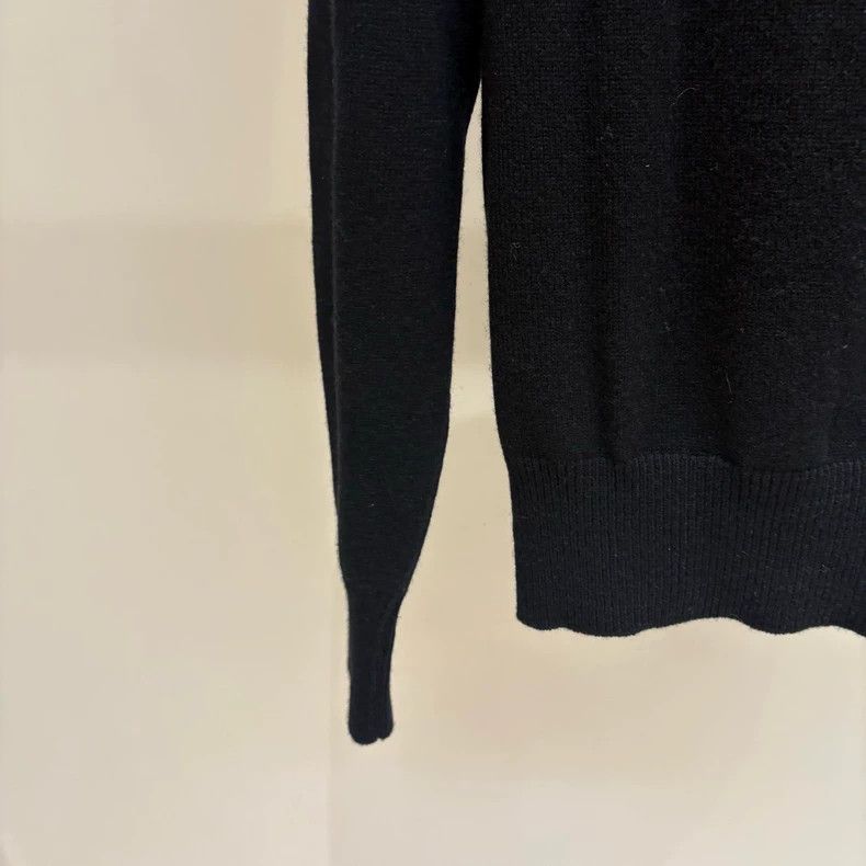 Louis Vuitton Louis Vuitton Cashmere 24ss Black Chain Badge Sweater Size US L / EU 52-54 / 3 - 5 Thumbnail