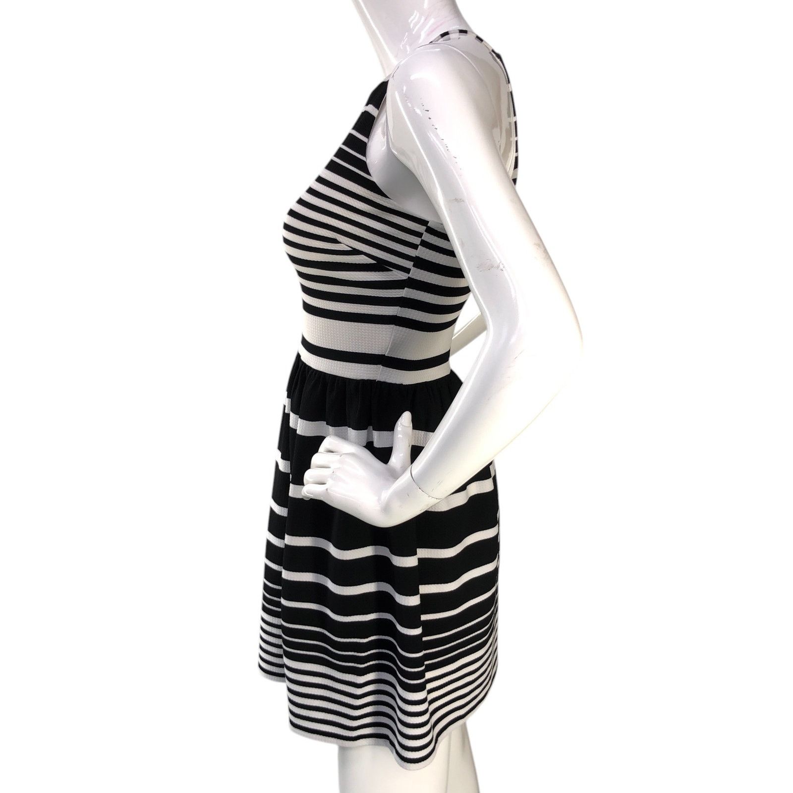 Saks Fifth Avenue Red Saks Fifth Avenue Size S Dress Halter Fit Flare Striped Size S / US 4 / IT 40 - 5 Thumbnail
