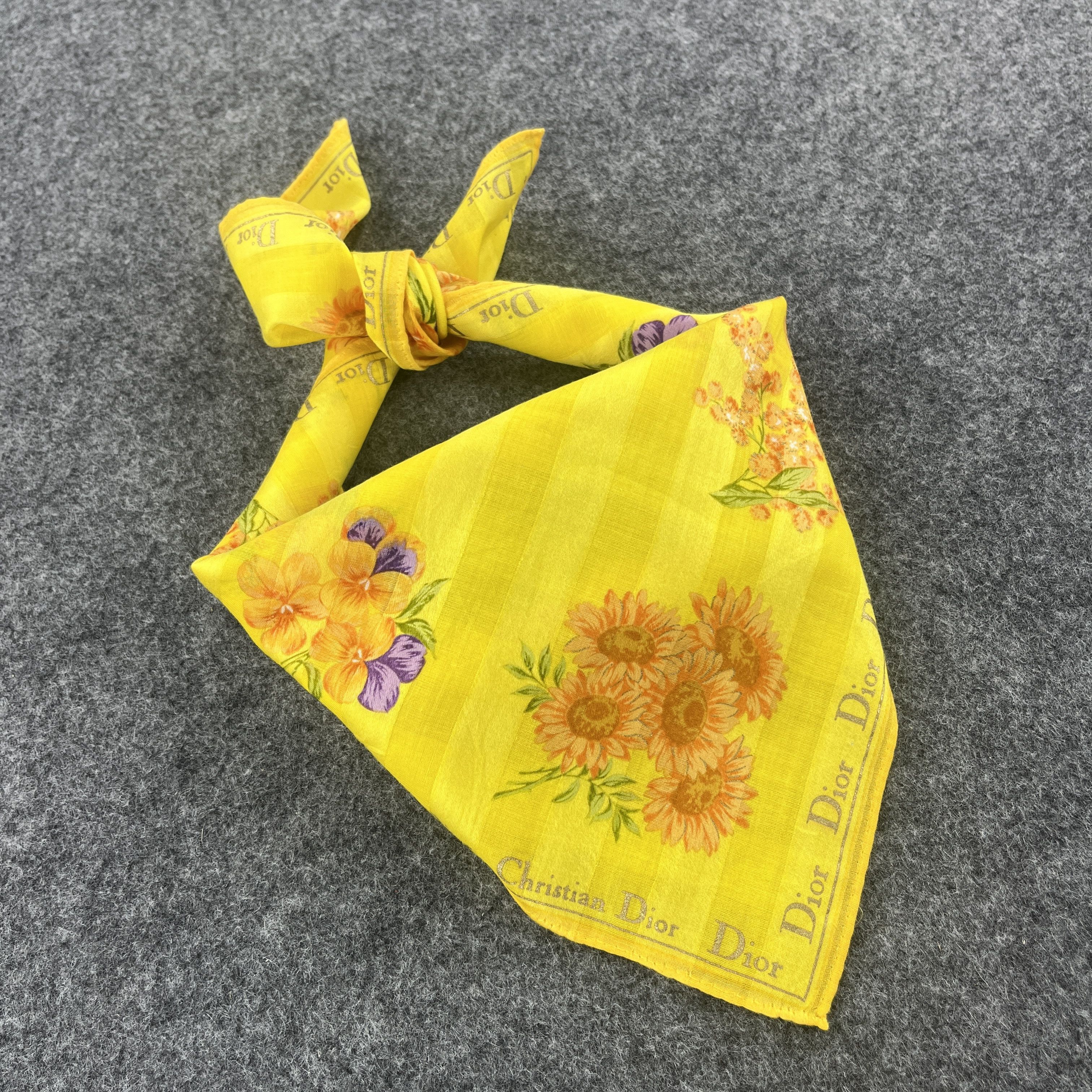 Vintage Christian Dior Handkerchief / Bandana / Neckerchief B064 Size ONE SIZE - 10 Thumbnail