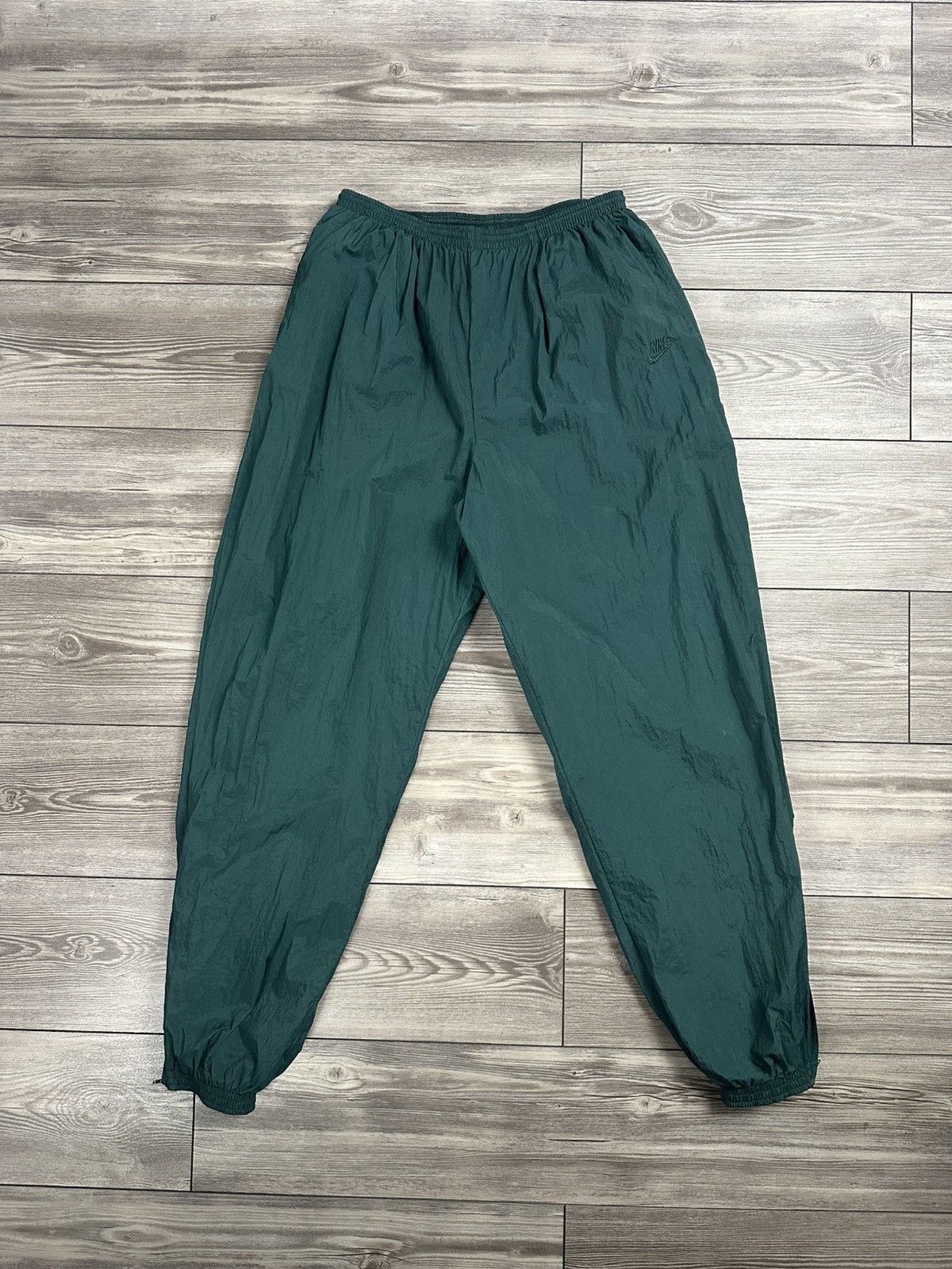Nike × Vintage Vintage 90’s Nike Tonal Nylon Pants Size US 31 - 1 Thumbnail