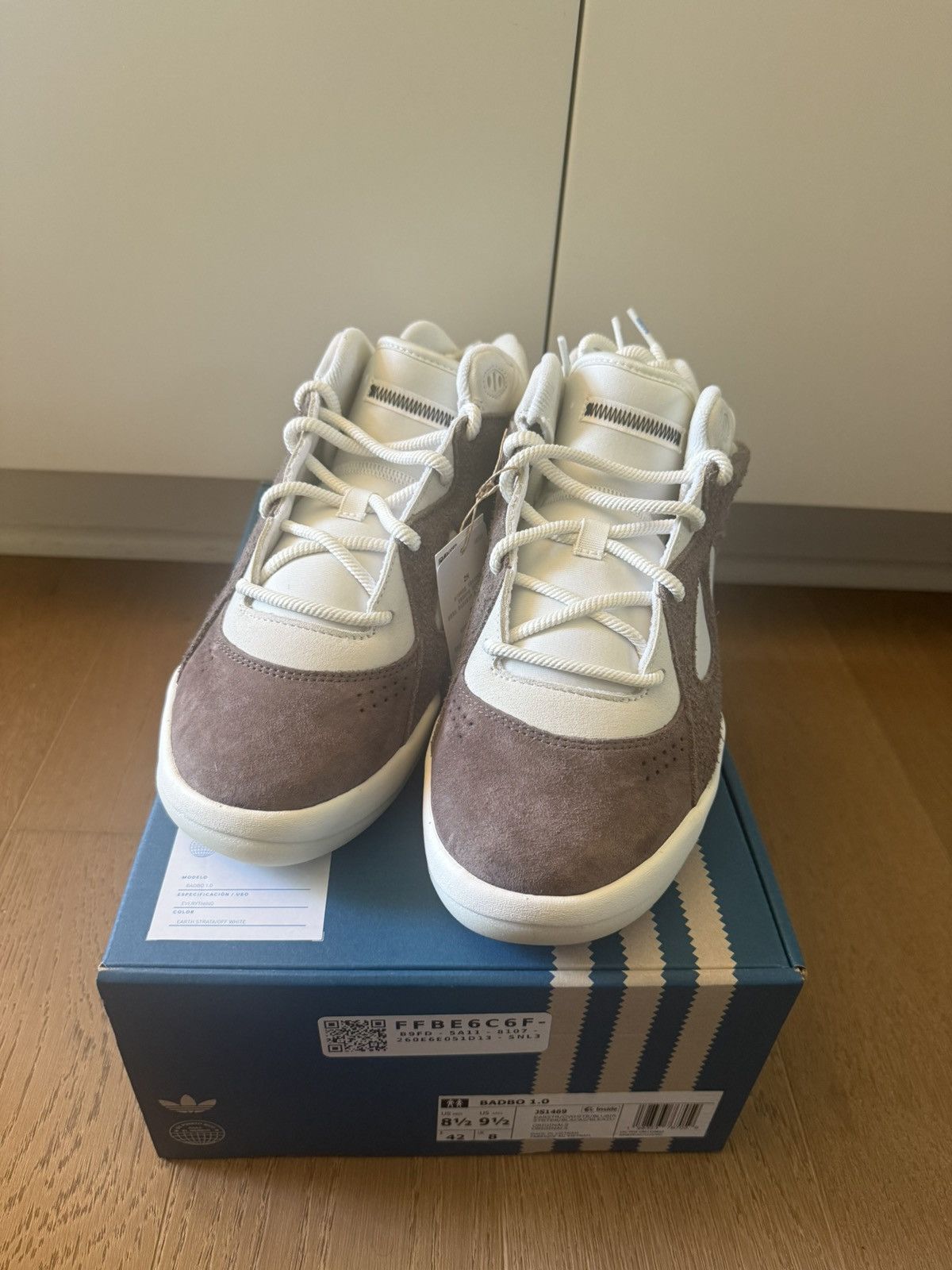Adidas Adidas Bad Bunny Badbo 1.0 Size 8.5 Mens 0640/1994 In Hand Size US 8.5 / EU 41-42 - 1 Thumbnail