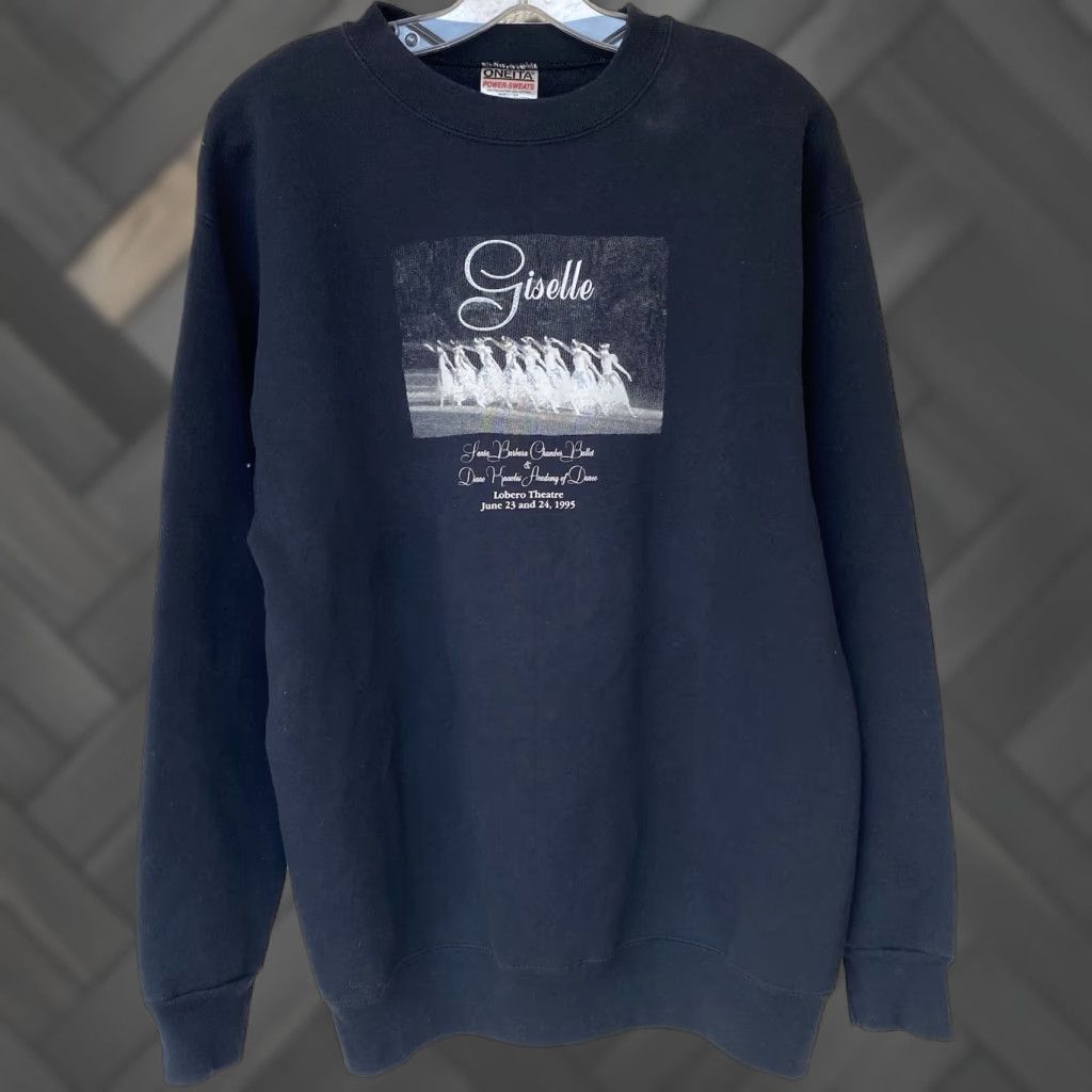 Vintage VINTAGE Oneita Giselle Hoodie Shirt Adults L Black Graphic Print Lobero Theatre 1995 USA Size US L / EU 52-54 / 3 - 1 Thumbnail