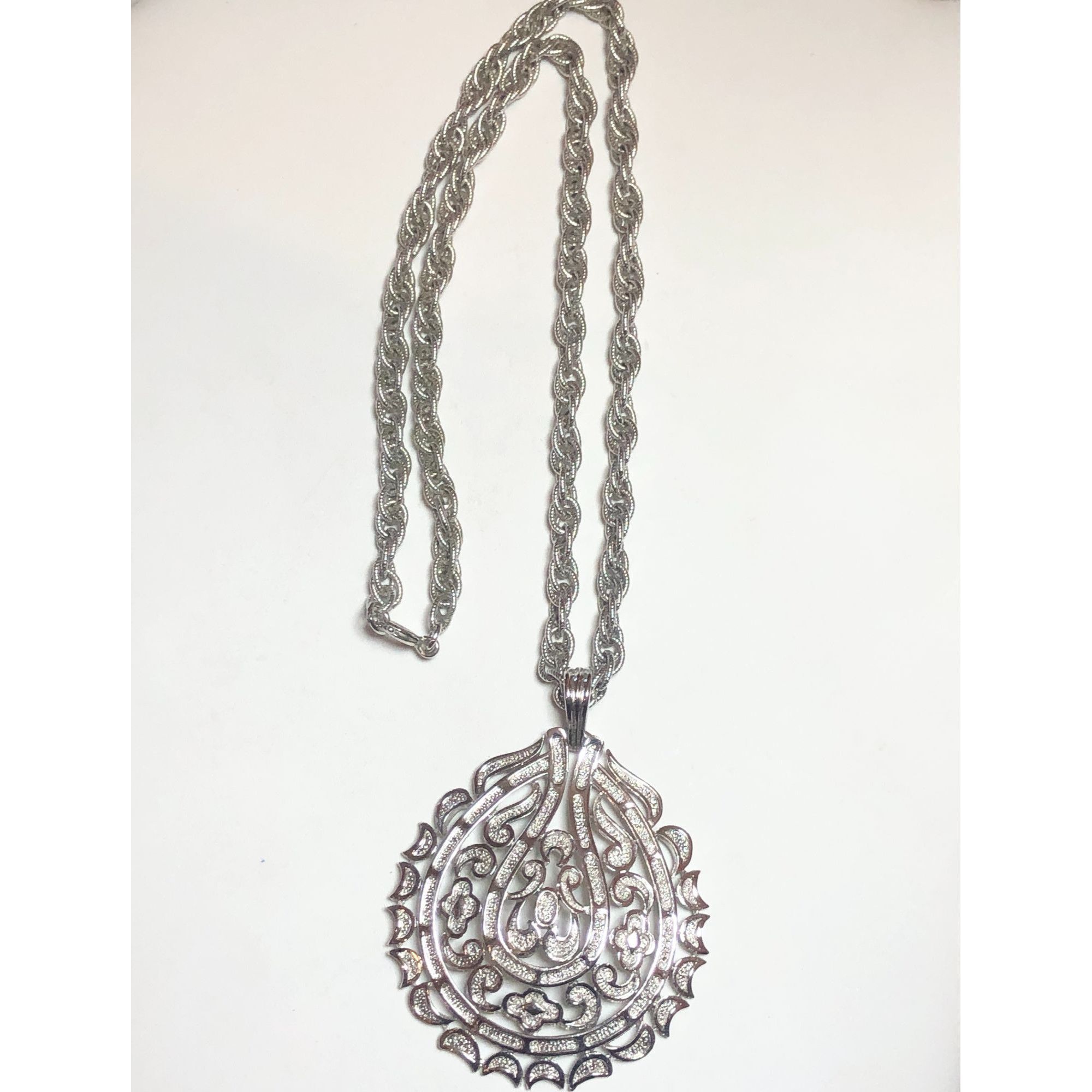 Vintage Vintage Trifari Silver Tone Large Filigree Pendant Chain Nec Size ONE SIZE - 1 Thumbnail