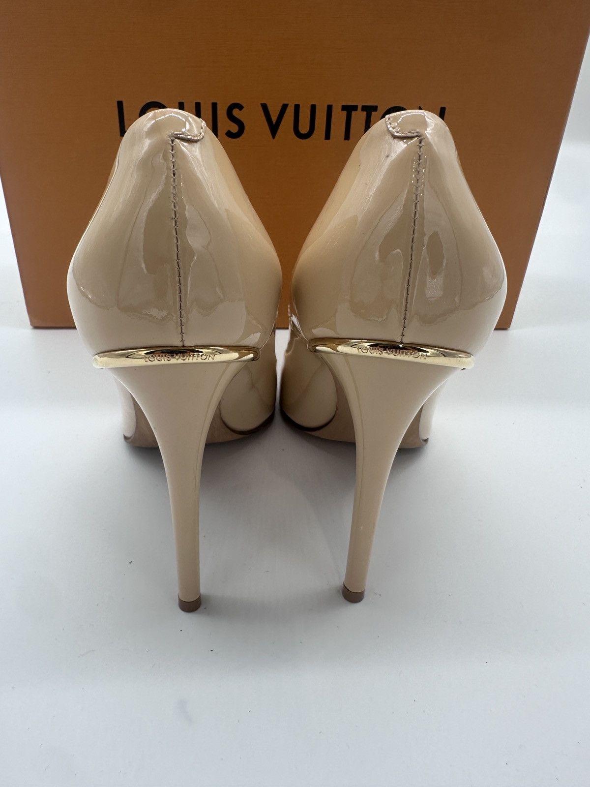 Louis Vuitton Louis Vuitton Patent Leather Heels 38.5LV 8.5 USA w dustbags Size US 8.5 / IT 38.5 - 5 Thumbnail