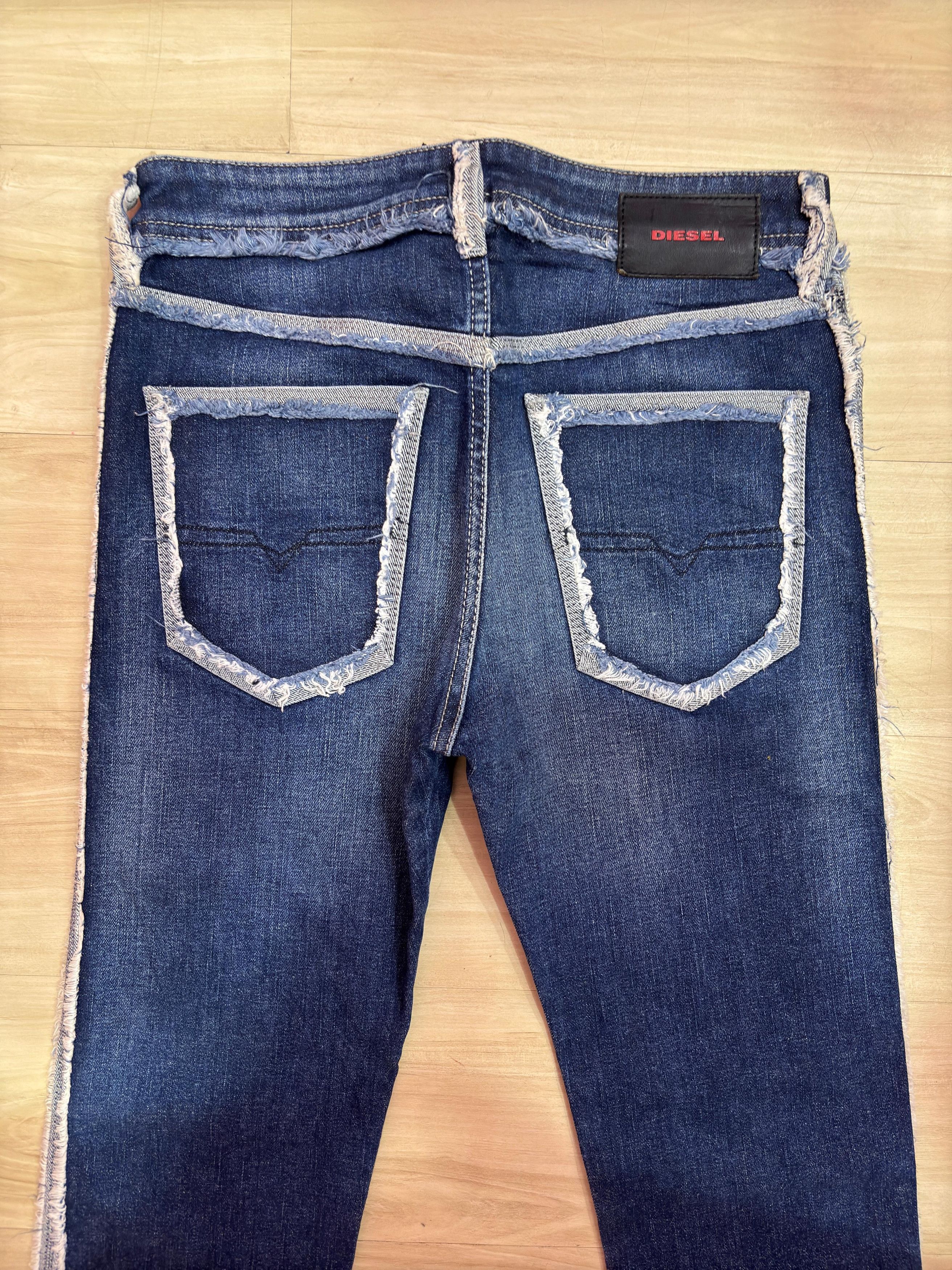 Diesel Diesel Frayed seam Jean (runs small) Button front- slim leg Size 27" / US 4 / IT 40 - 3 Thumbnail