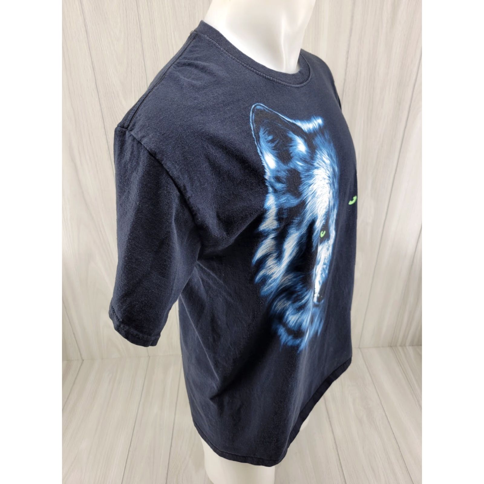 Fruit Of The Loom VINTAGE Wolf Half Face Shirt Men’s Large Black Fruit of The Loom Glowing Eye Shirt Size US L / EU 52-54 / 3 - 6 Thumbnail