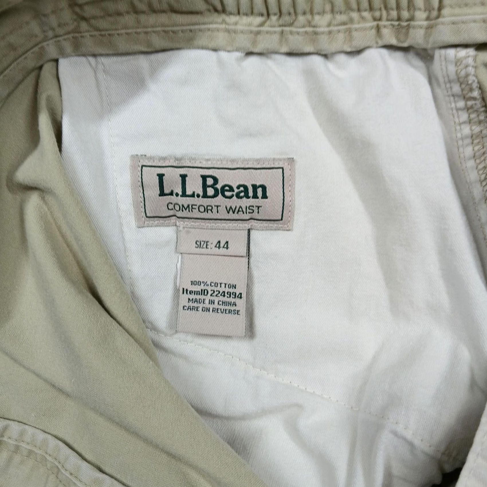 Vintage LL Bean Shorts Mens 44 Khaki Comfort Waist Cargo Pockets Cotton Hiking Outdoors Size US 44 / EU 60 - 3 Thumbnail