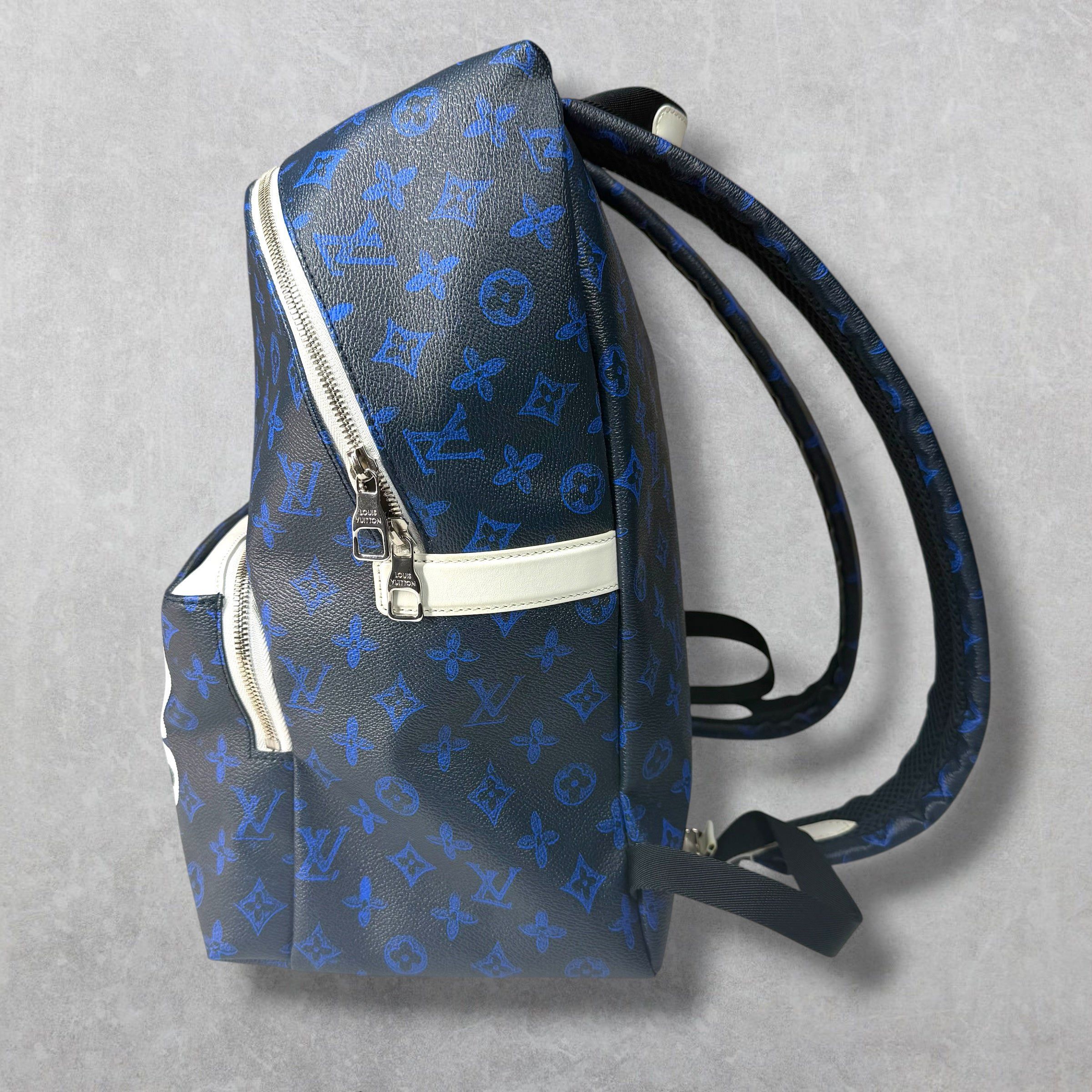 Louis Vuitton Louis Vuitton Discovery Backpack Blue Size ONE SIZE - 3 Thumbnail