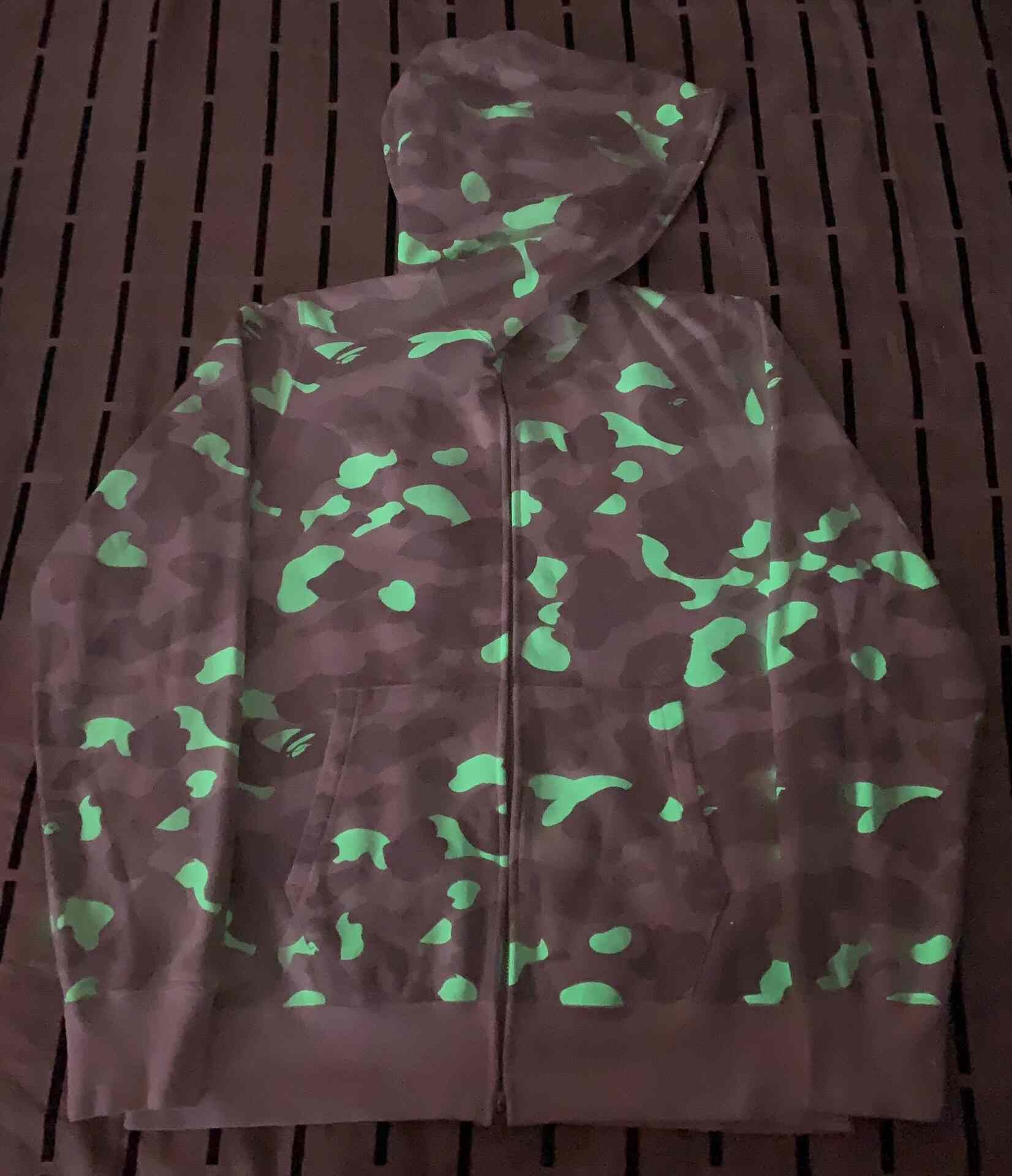 Bape Bape Camo Glow White Light Jacket L Men Size US L / EU 52-54 / 3 - 1 Thumbnail