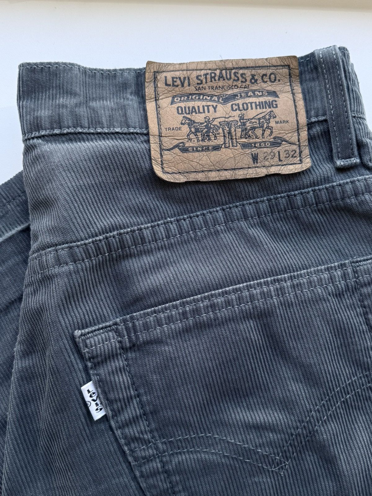 Levi's Vintage Levis White Tab Corduroy Pants Size US 32 / EU 48 - 4 Thumbnail