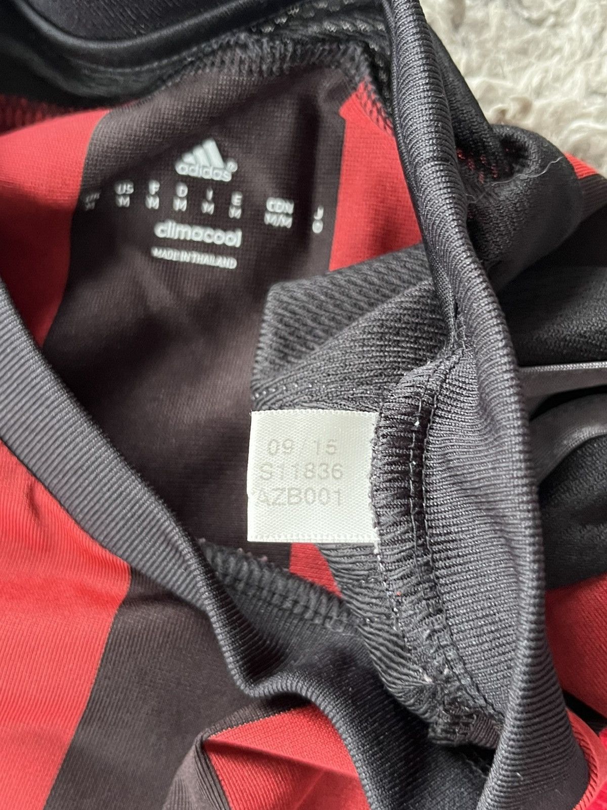 Adidas Vintage Tee Adidas Soccer Football MILAN Streetwear Size US M / EU 48-50 / 2 - 11 Thumbnail