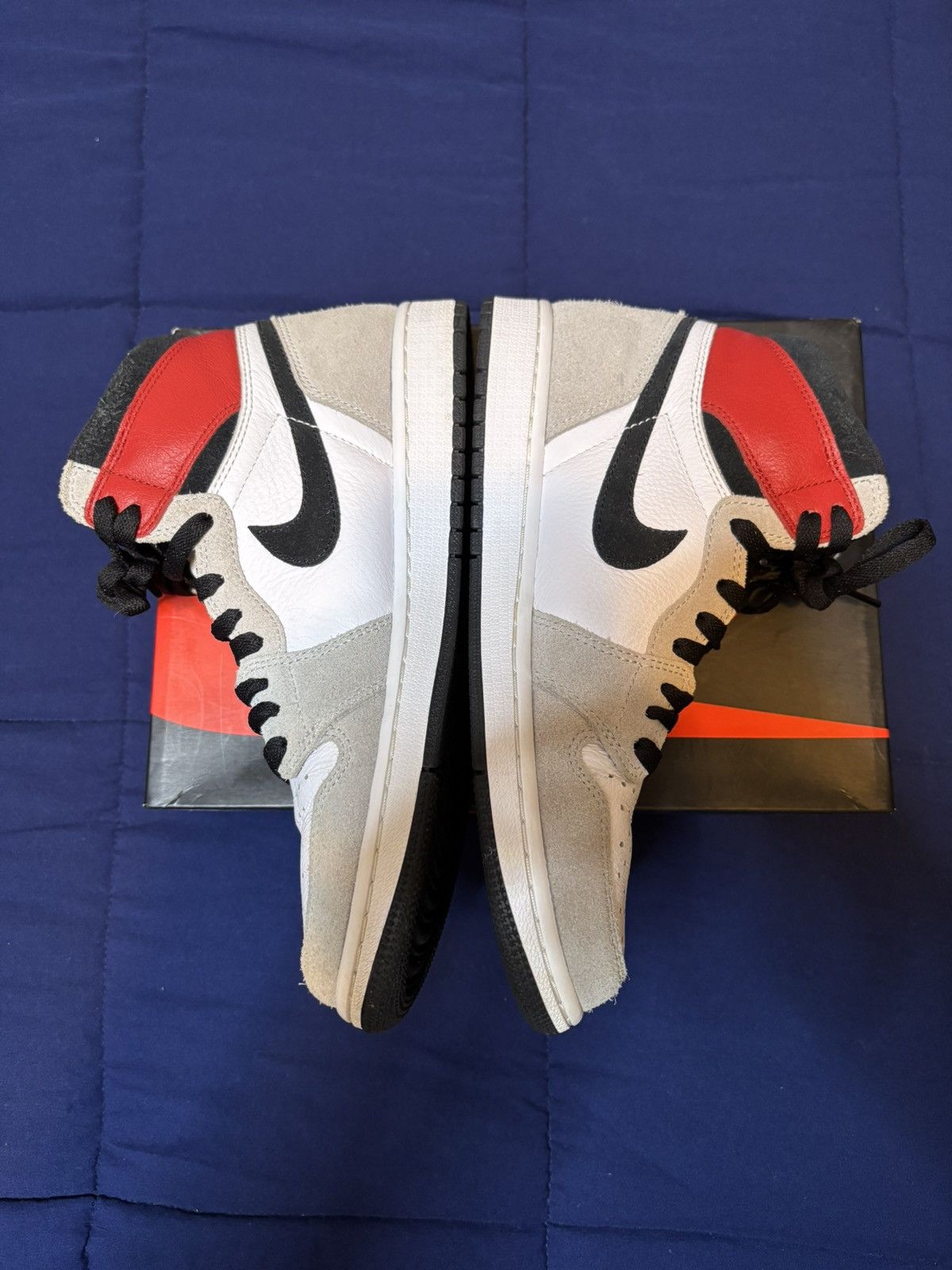Jordan Brand Jordan 1 High Retro Smoke Gray 2020 Size 9.5 Size US 9.5 / EU 42-43 - 4 Thumbnail