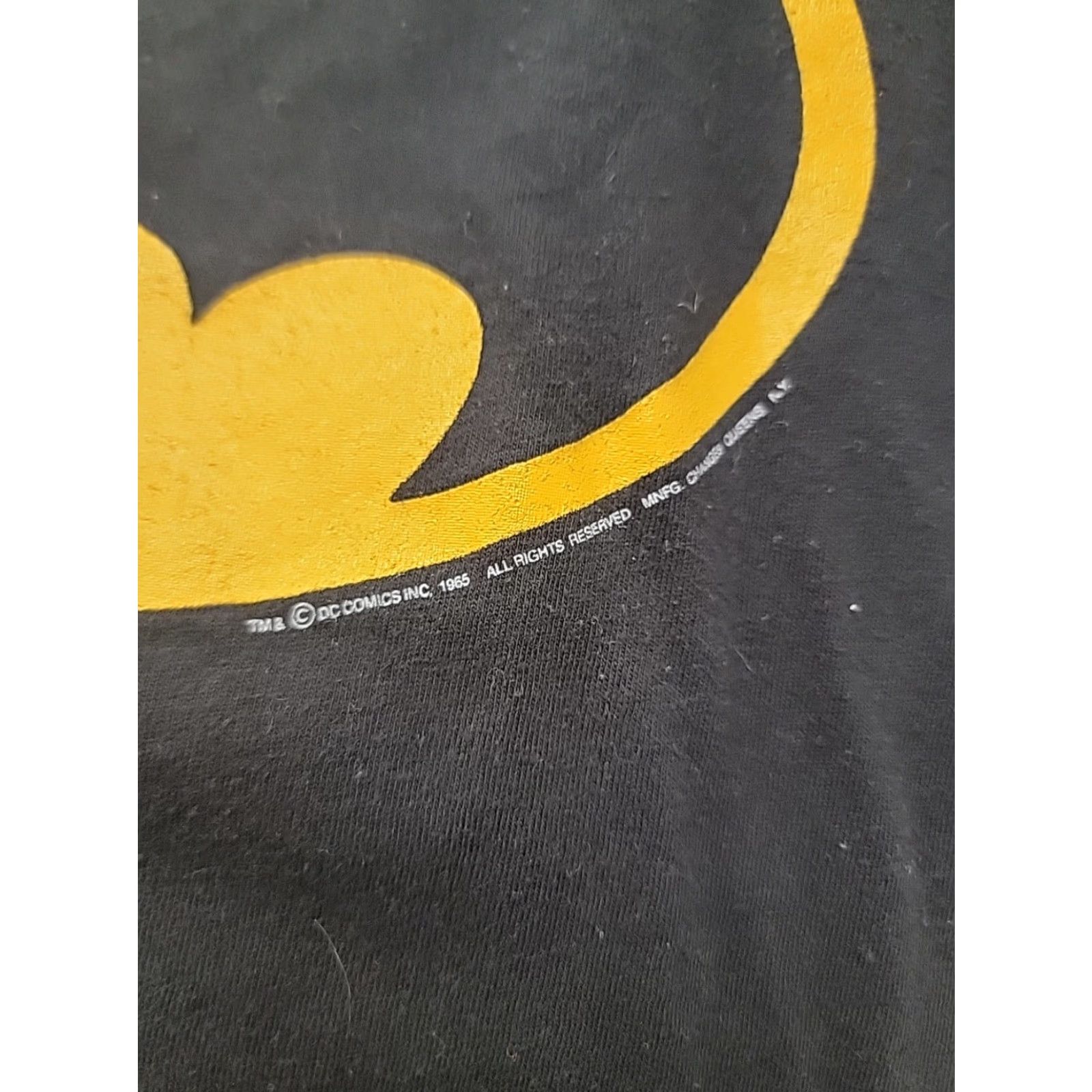 Anvil VINTAGE Batman DC Comics Bat Signal Logo Mens Size L T-Shirt Black Short Sleeve Logo Cotton Distressed 21.5 Chest 29 Length Mens Size US L / EU 52-54 / 3 - 2 Thumbnail