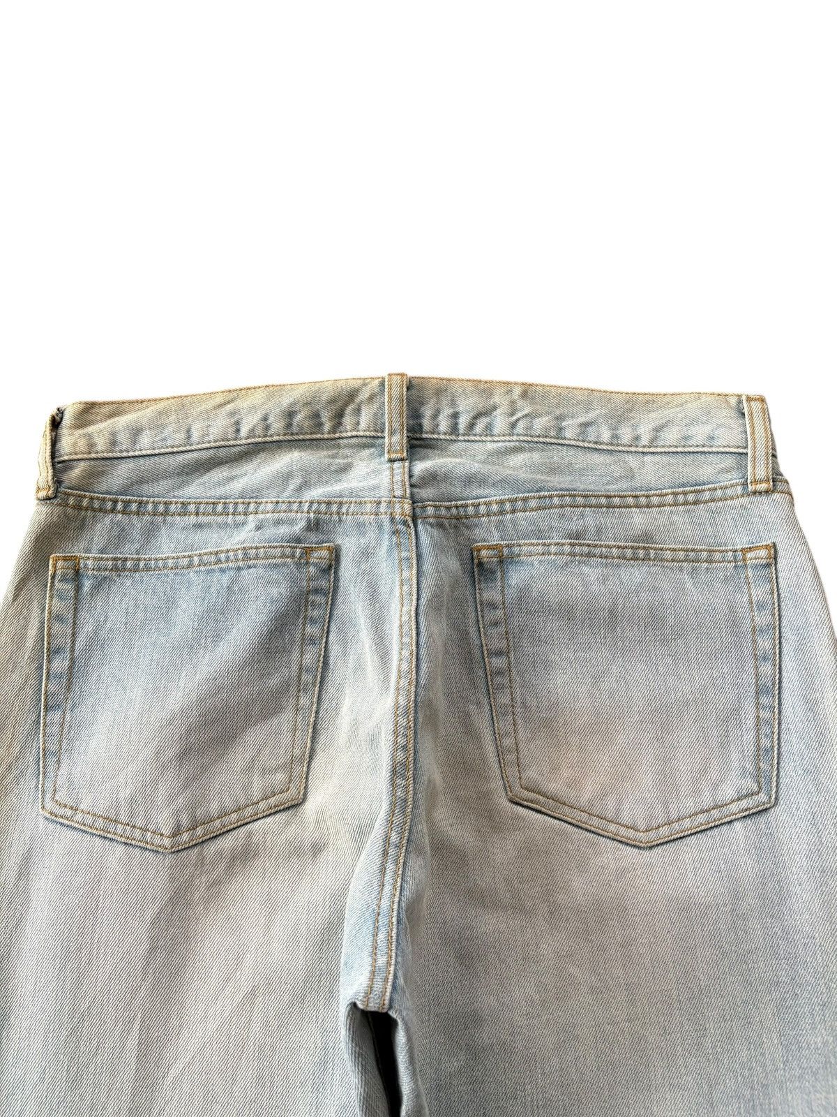 Uniqlo Vintage Japanese Uniqlo Light Mud Wash Loose Jeans Size US 33 - 3 Thumbnail