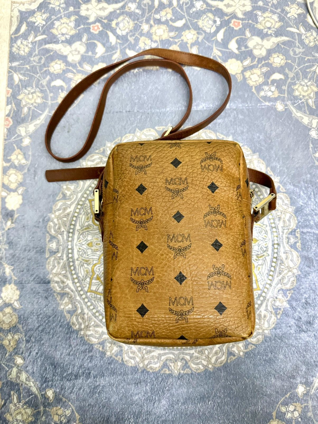 MCM × Vintage RARE ‼️ VINTAGE MCM AMAZON DESIGN Size ONE SIZE - 4 Thumbnail