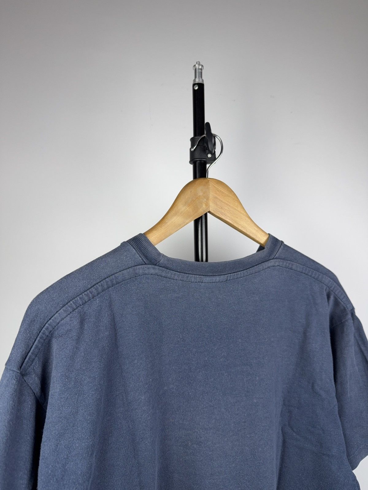 Champion 90s Champion Vintage Faded Single Stitch Logo Tee Navy Size US L / EU 52-54 / 3 - 11 Thumbnail