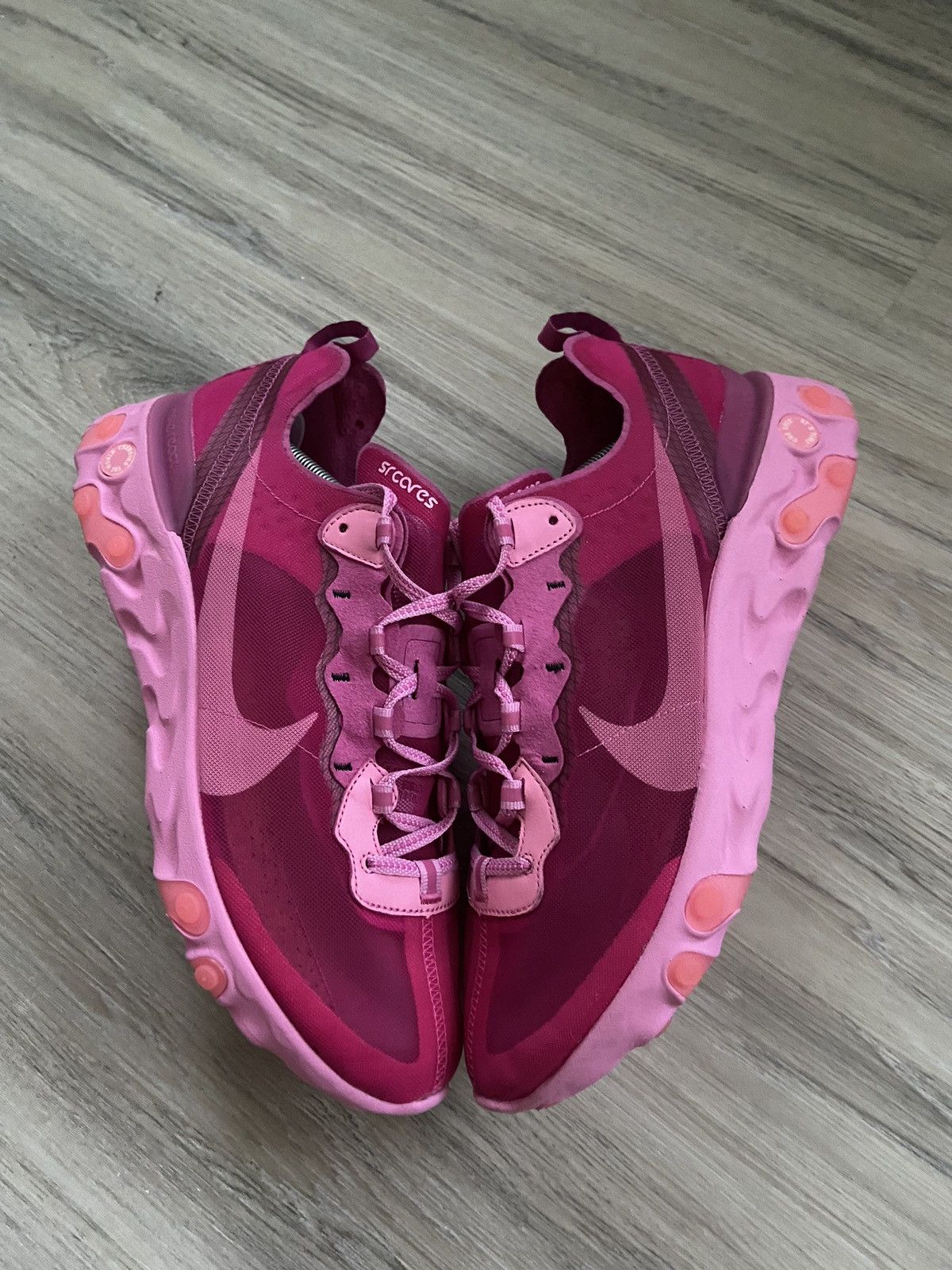 Nike x SneakerRoom React Element 87 Breast Cancer Awareness