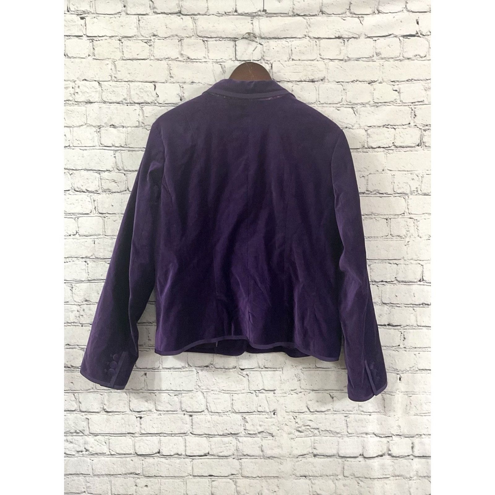 Velvet Carson Kressley Blazer Purple Velvet, Contrast Collar/Trim, L, Women, Blazer, Purple, Velvet, Basic Jacket, Long Sleeve, Solid, - Size L / US 10 / IT 46 - 2 Thumbnail