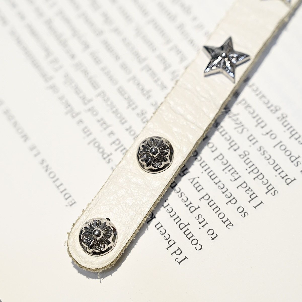 Chrome Hearts CHROME HEARTS 2 BTTN / 2 SNAP STAR SILVER BRACELET WHITE Size ONE SIZE - 4 Thumbnail