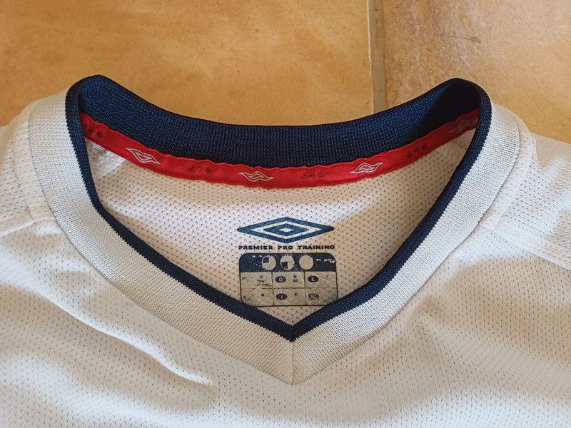 Umbro Umbro 2002 England training shirt Size US M / EU 48-50 / 2 - 8 Thumbnail