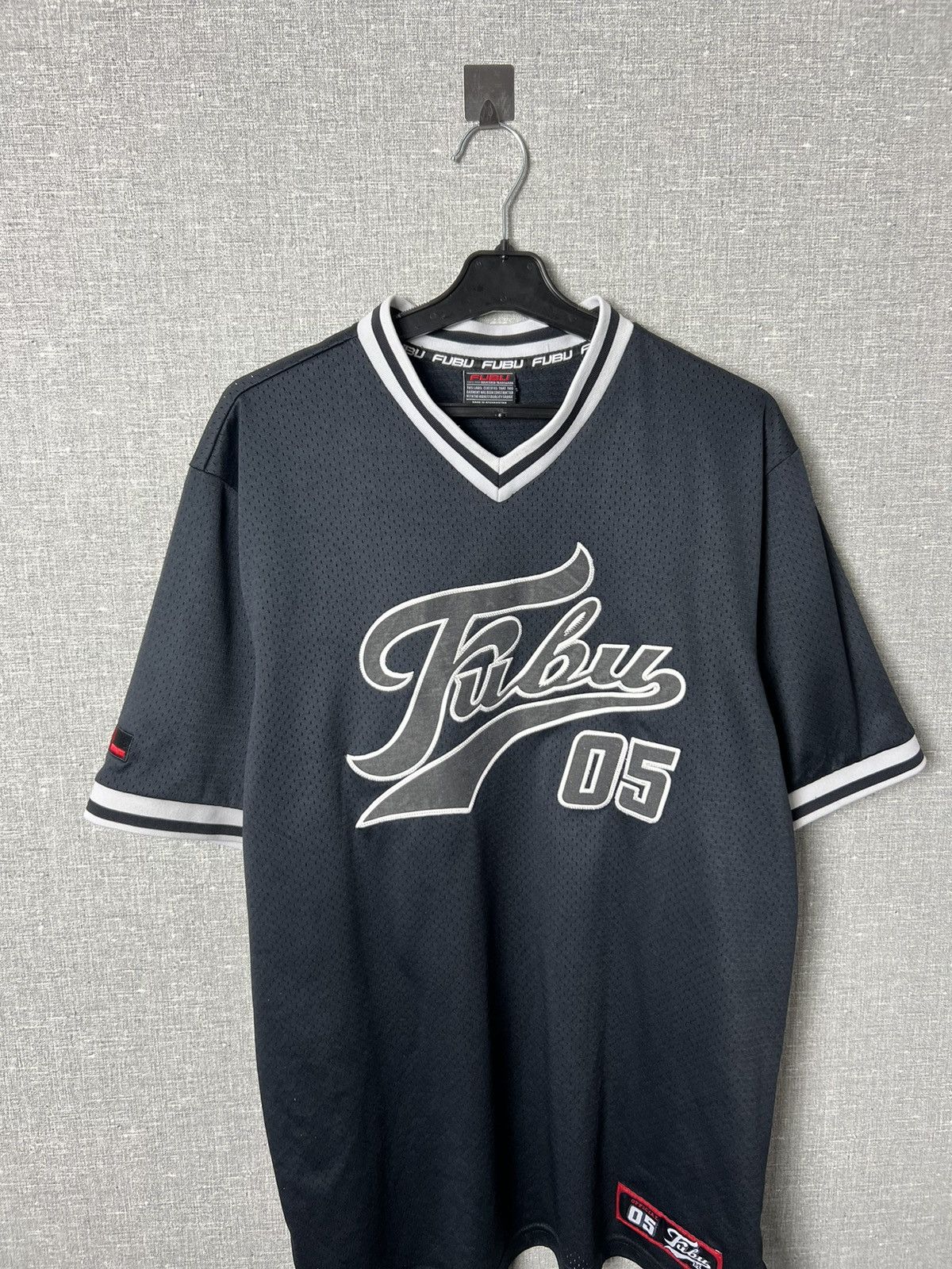 Fubu Vintage FUBU 05 Baseball Jersey T-Shirt Big Logo Size M Size US M / EU 48-50 / 2 - 2 Thumbnail