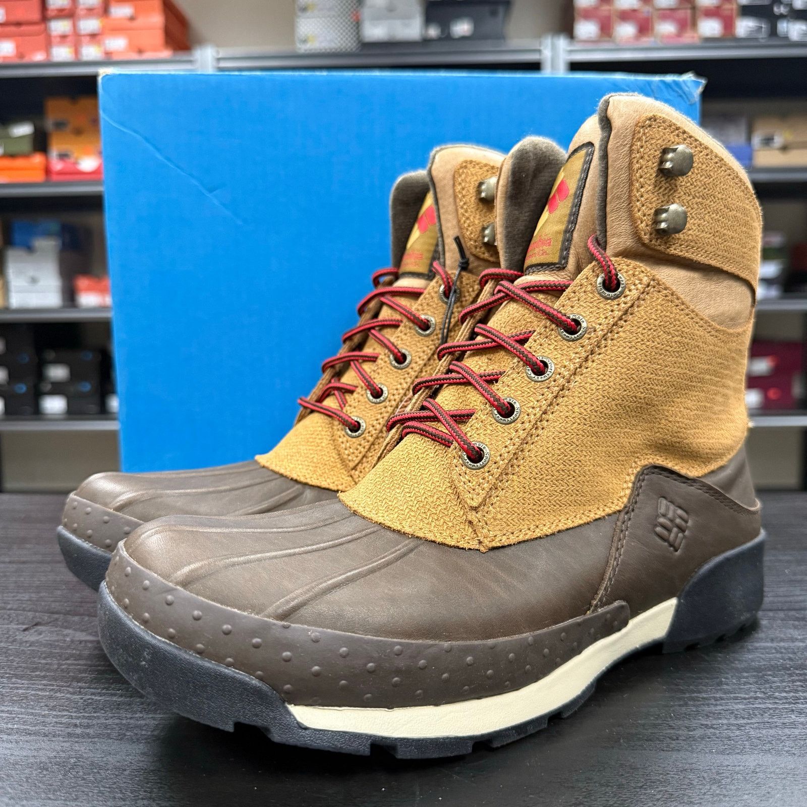 Columbia COLUMBIA Women’s 10 SUPER RARE BUGABOOT 3 OMNI-HEAT ELK RED Size US 10 / IT 40 - 1 Thumbnail