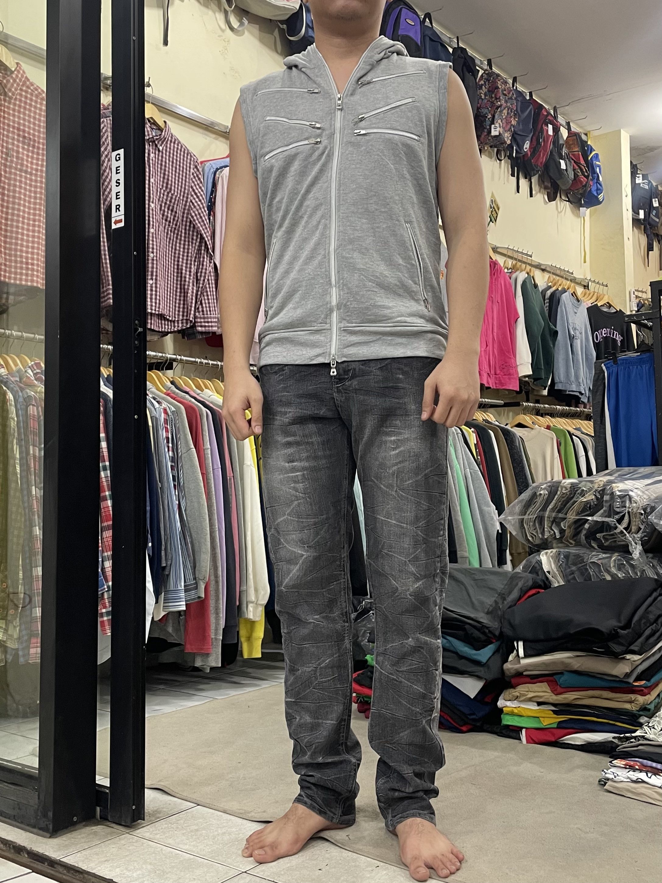 Japanese Brand Semantic Design Sleeveless Zip-Up Hoodie Vest Multi-Zipper Size US L / EU 52-54 / 3 - 7 Thumbnail