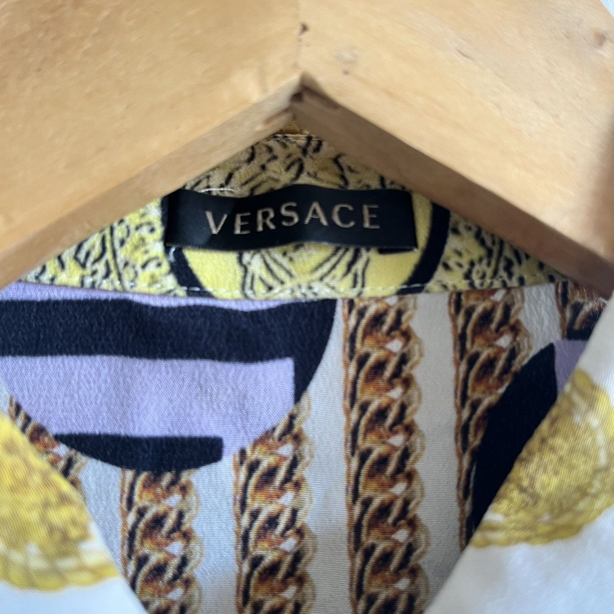 Versace VERSACE PRINTED SILK SHIRT Size XS / US 0-2 / IT 36-38 - 15 Thumbnail