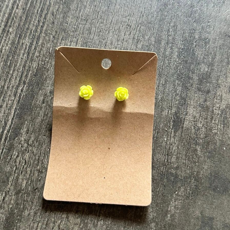 Other yellow flower stud earrings Size ONE SIZE - 1 Thumbnail