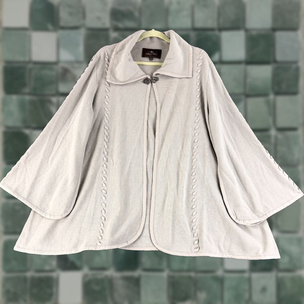 Patricia Nash Patricia Nash Sleeved Cape Sweater Womens XS/S Gray Open Front Clasp Collar Size XS / US 0-2 / IT 36-38 - 1 Thumbnail