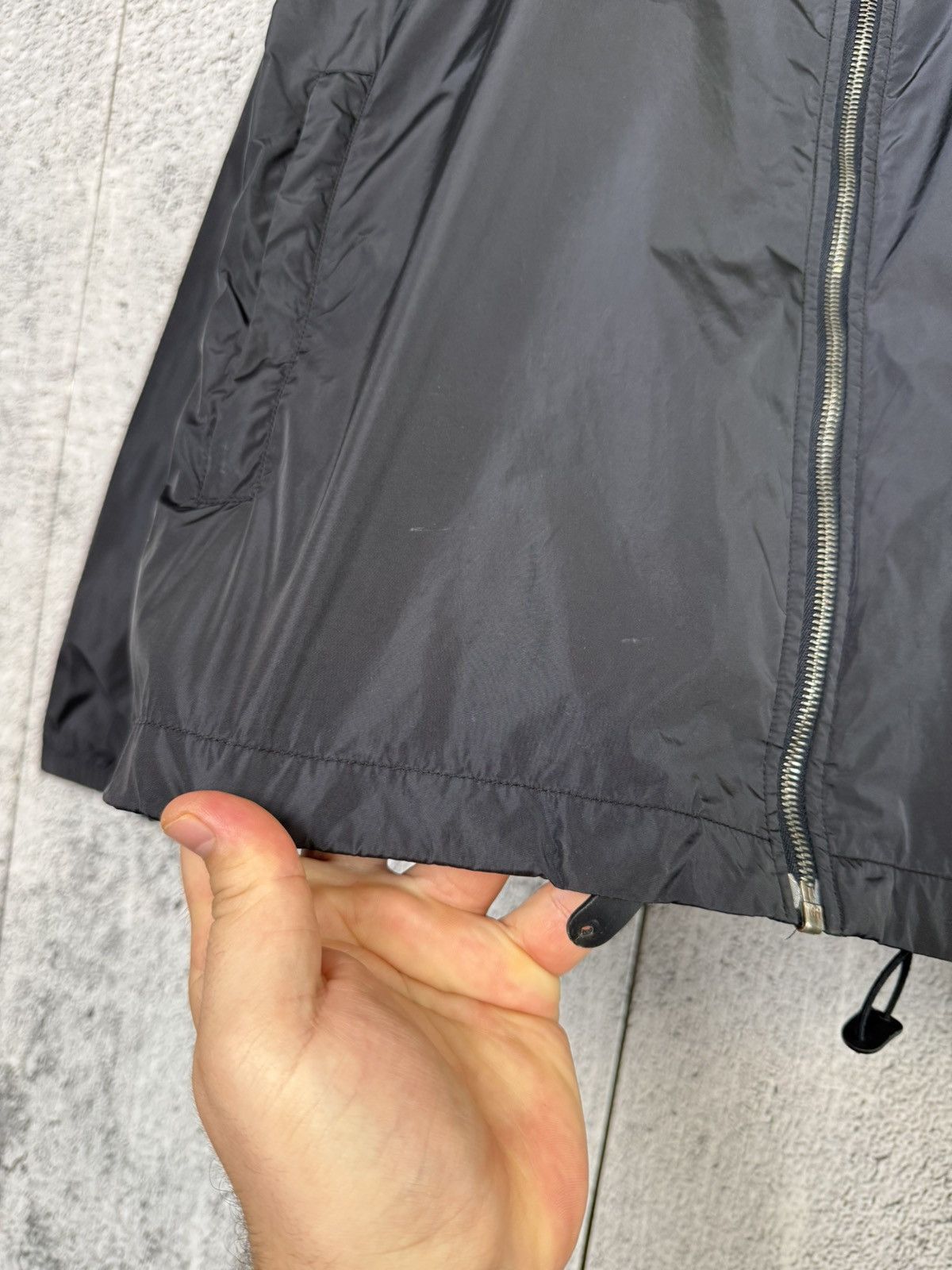 Prada Prada Navy Nylon Hooded Zip Jacket Metal Logo Men’s Size L Size US L / EU 52-54 / 3 - 11 Thumbnail
