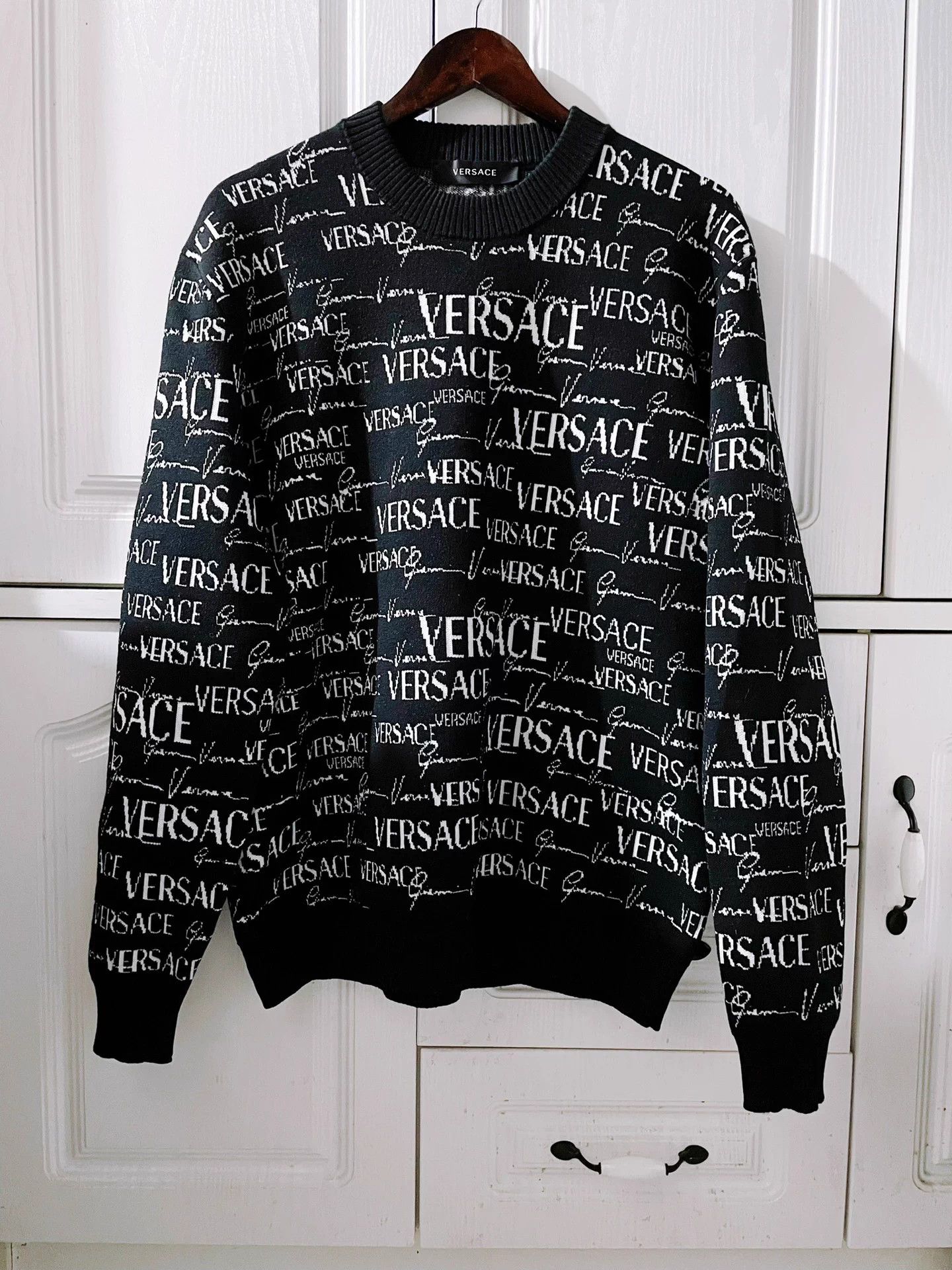 Versace Versace 25S Runway Letter Intarsia Crewneck Wool Knit XL Size US L / EU 52-54 / 3 - 1 Thumbnail