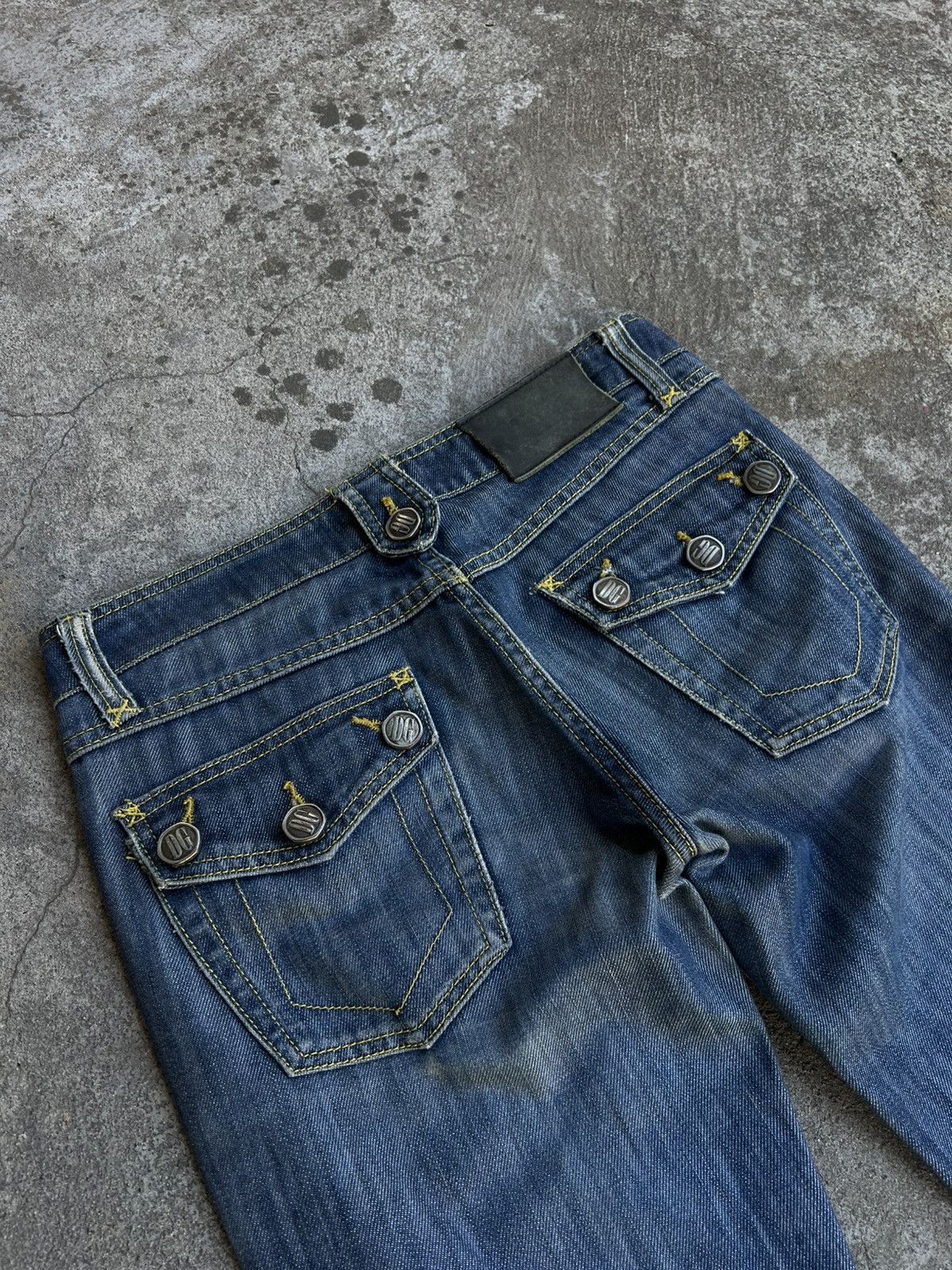 Dolce & Gabbana Crazy Vintage Dolce Gabbana Flared Bootcut Jeans Metal Logo Size 30" / US 8 / IT 44 - 5 Thumbnail