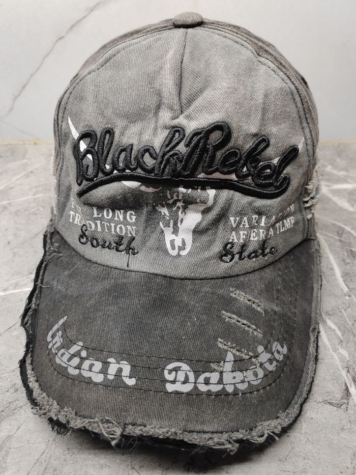 Japanese Brand Vintage Black Rebel Indian Dakota Distressed Cap Size ONE SIZE - 1 Thumbnail
