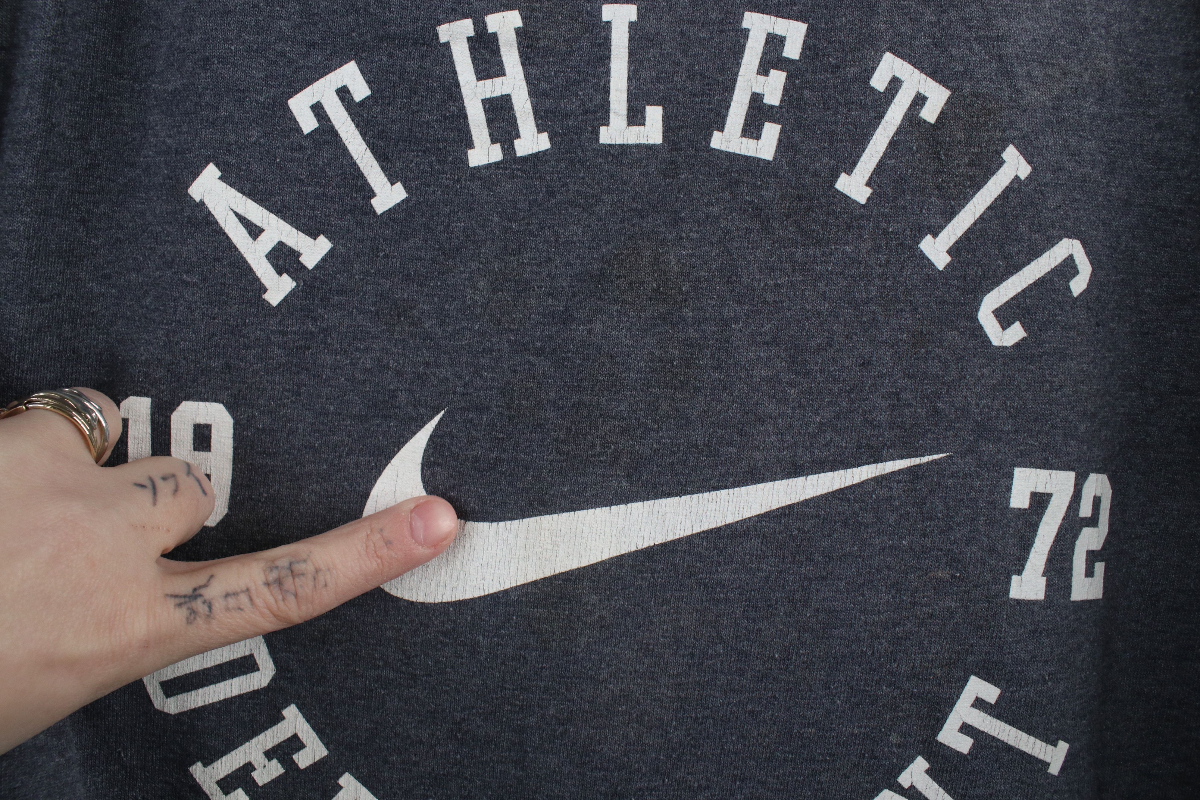 Nike × Vintage Vintage Y2K Nike Sportswear Scott Center Swoosh T-Shirt Size US XXL / EU 58 / 5 - 5 Thumbnail