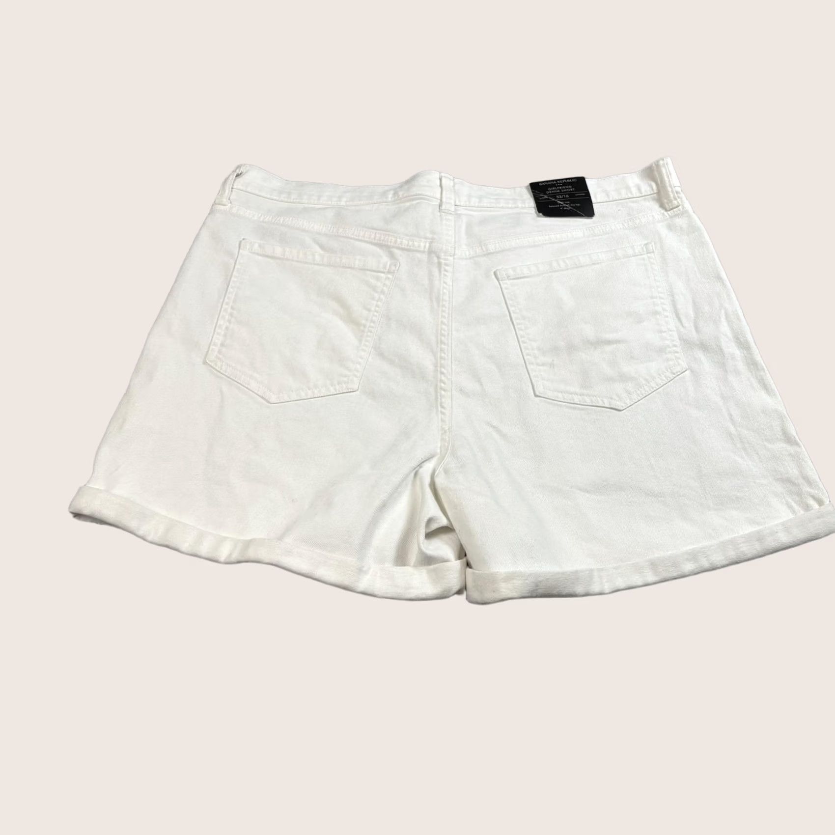 Banana Republic VINTAGE Banana Republic Womens Shorts 16 White Girlfriend Denim Washwell Rolled Hem (NOTE: Vintage not applicable) Size 38" / US 16 / IT 52 - 1 Thumbnail