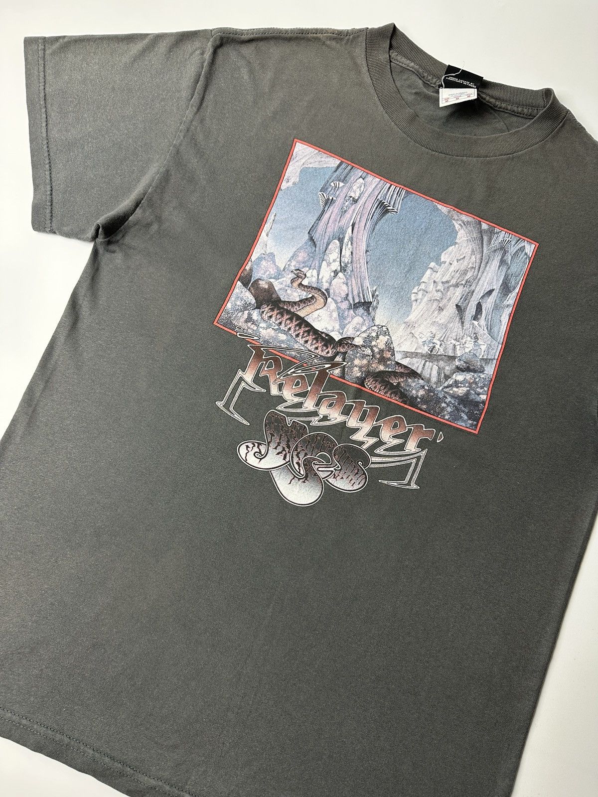 Band Tees VINTAGE YES RELAYER SNAKE ROCK BAND TEE , SHIRT Size US M / EU 48-50 / 2 - 3 Thumbnail