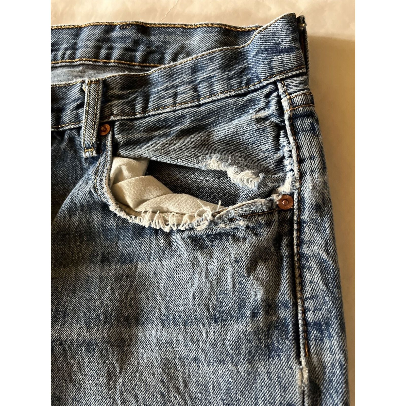 Levi's Levis 501 Jeans 38x30 Blue Denim Button Med Wash Distressed Size US 38 / EU 54 - 11 Thumbnail