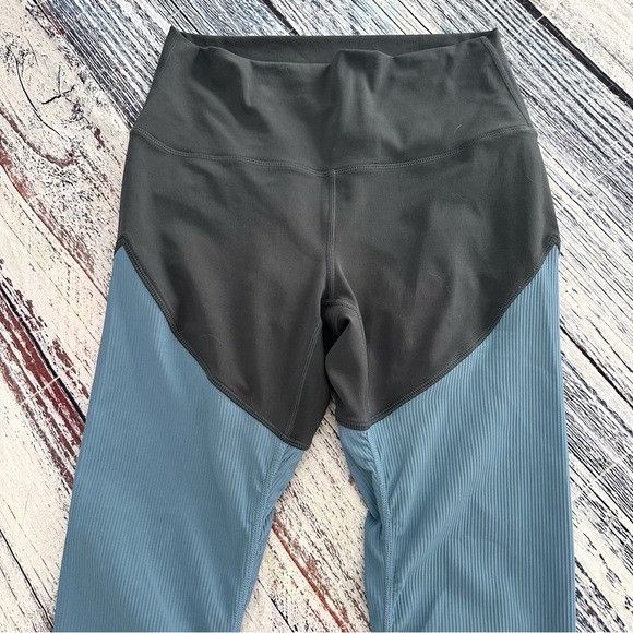 Other ZYIA Women's Blue and Gray Ribbed Yoga Activewear Leggings Size 27" / US 4 / IT 40 - 3 Thumbnail